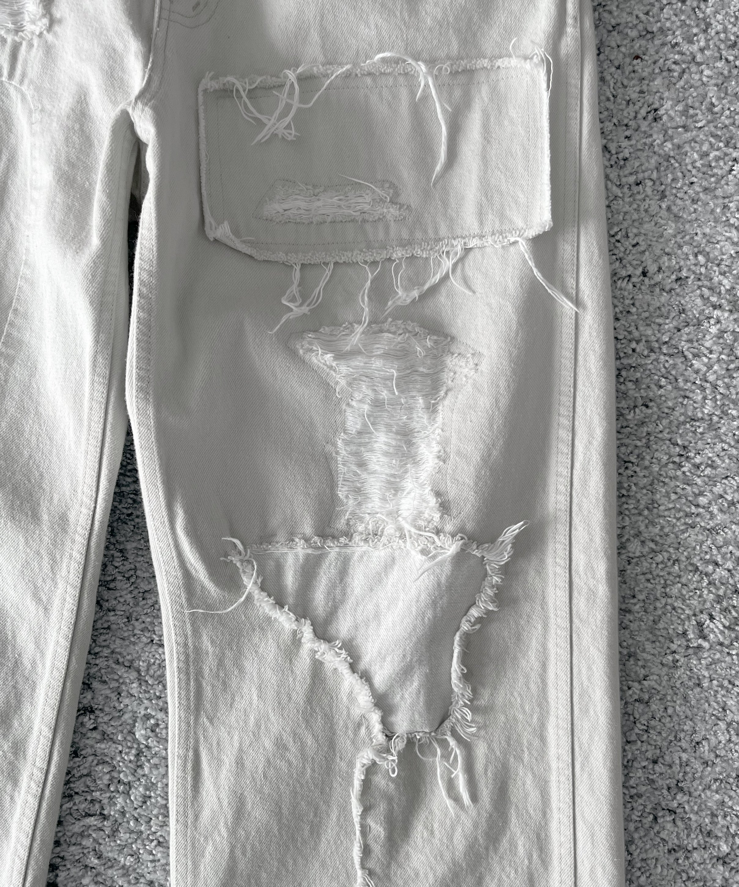 ensou. Scar tissue painter jeans "IVORY"