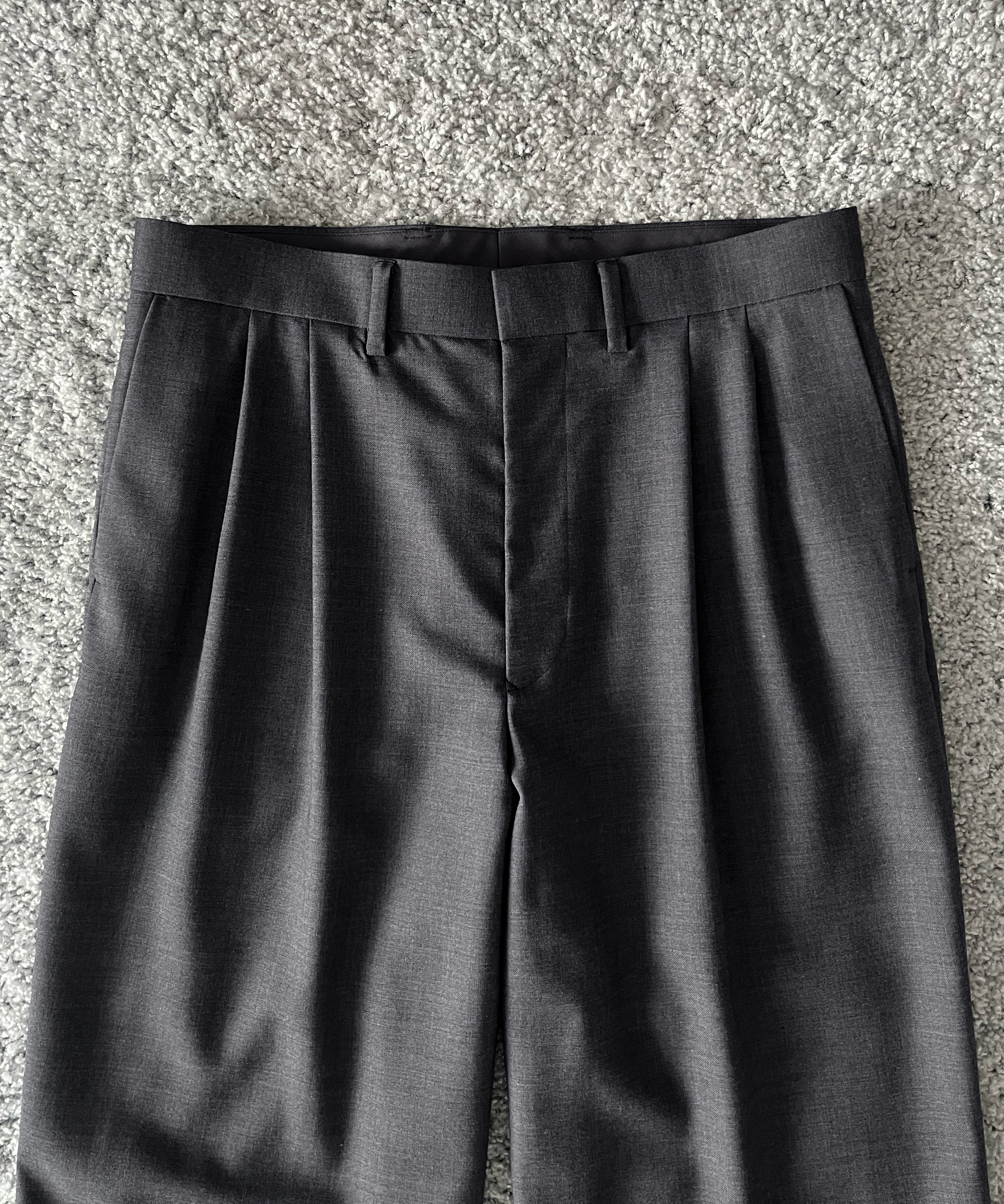 DEVINUSAGE Loose slacks "GRAY"