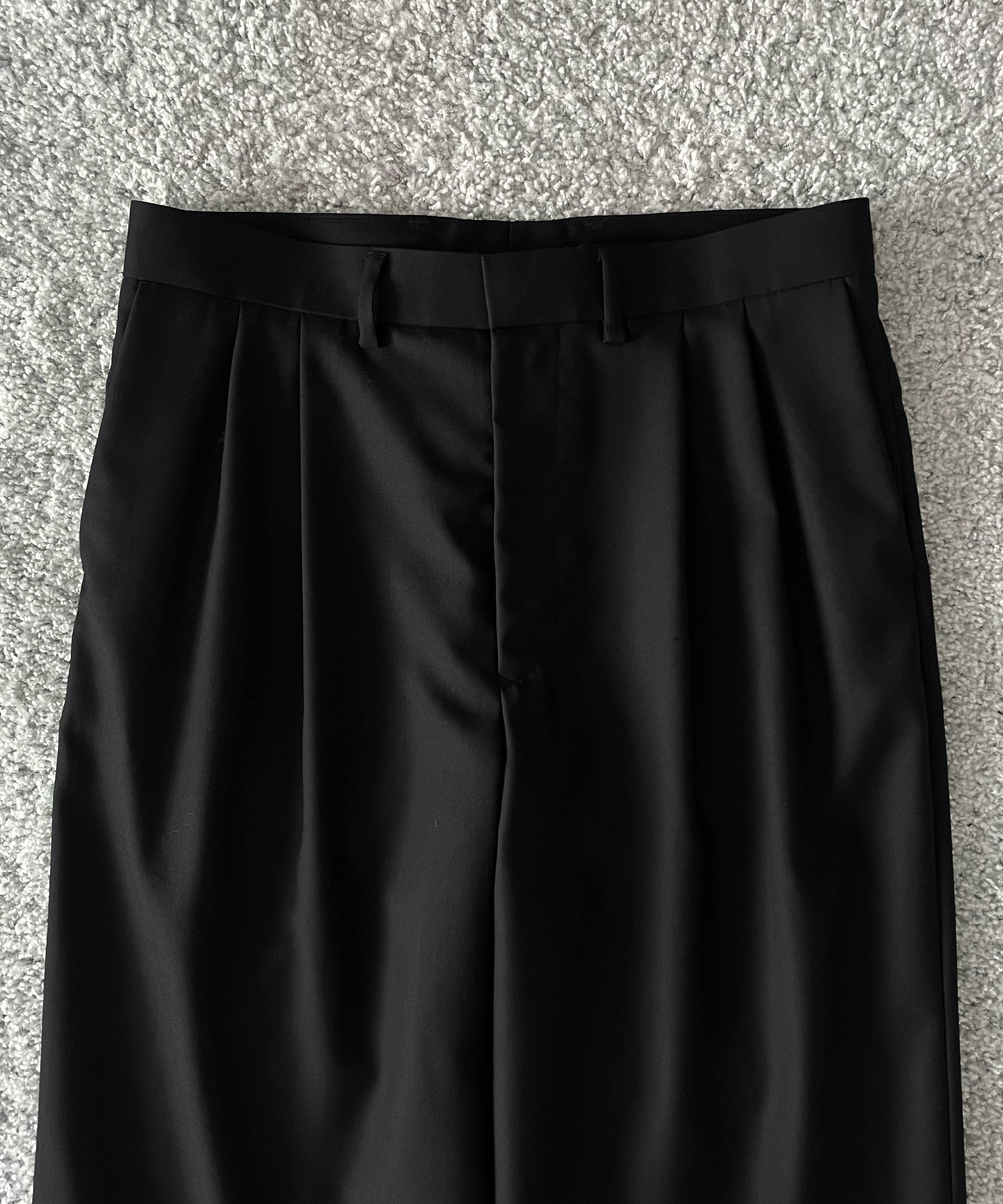 DEVINUSAGE Loose slacks "BLACK"