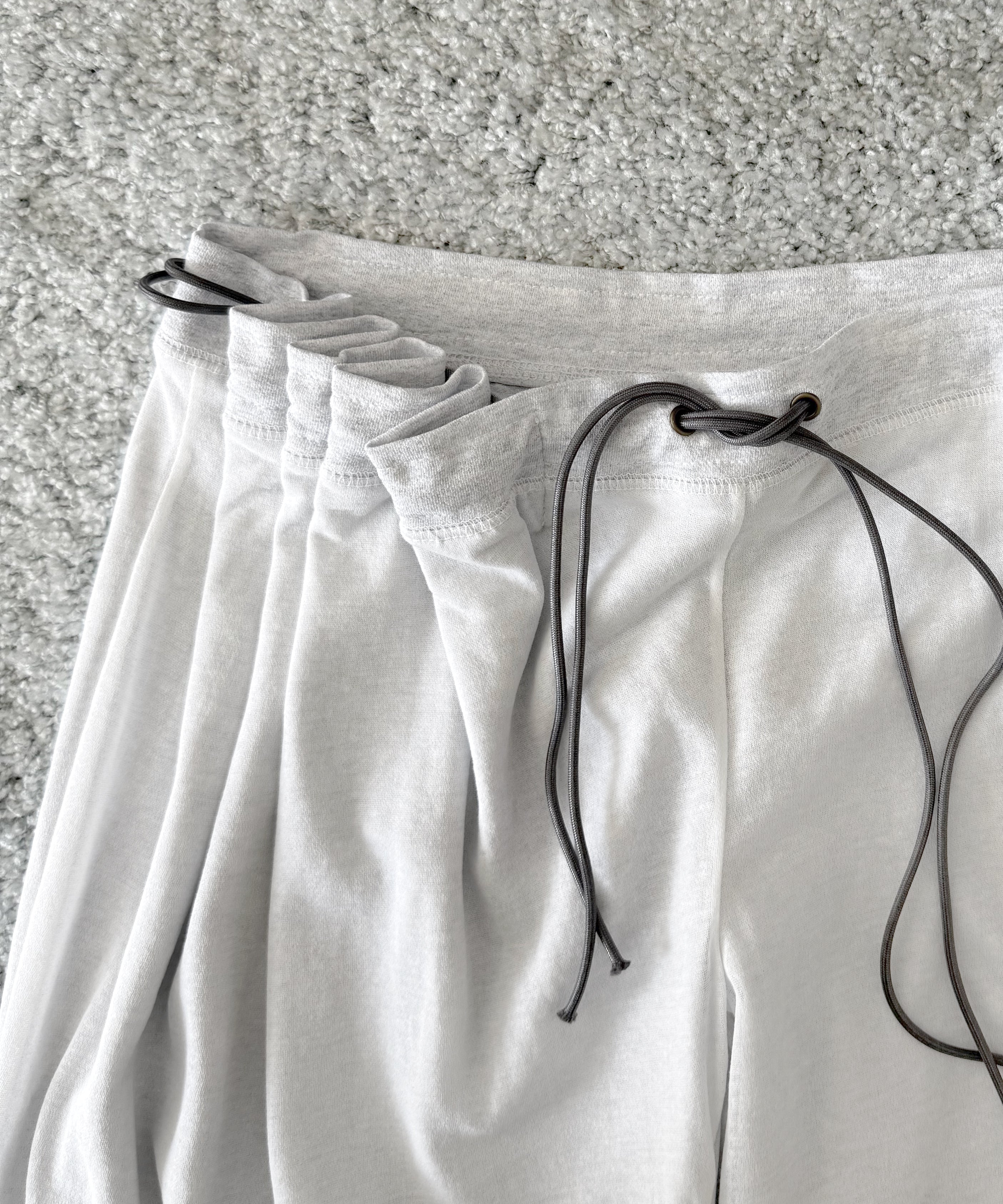 ULIKASANCTUS Curtain half pants "WHITE"