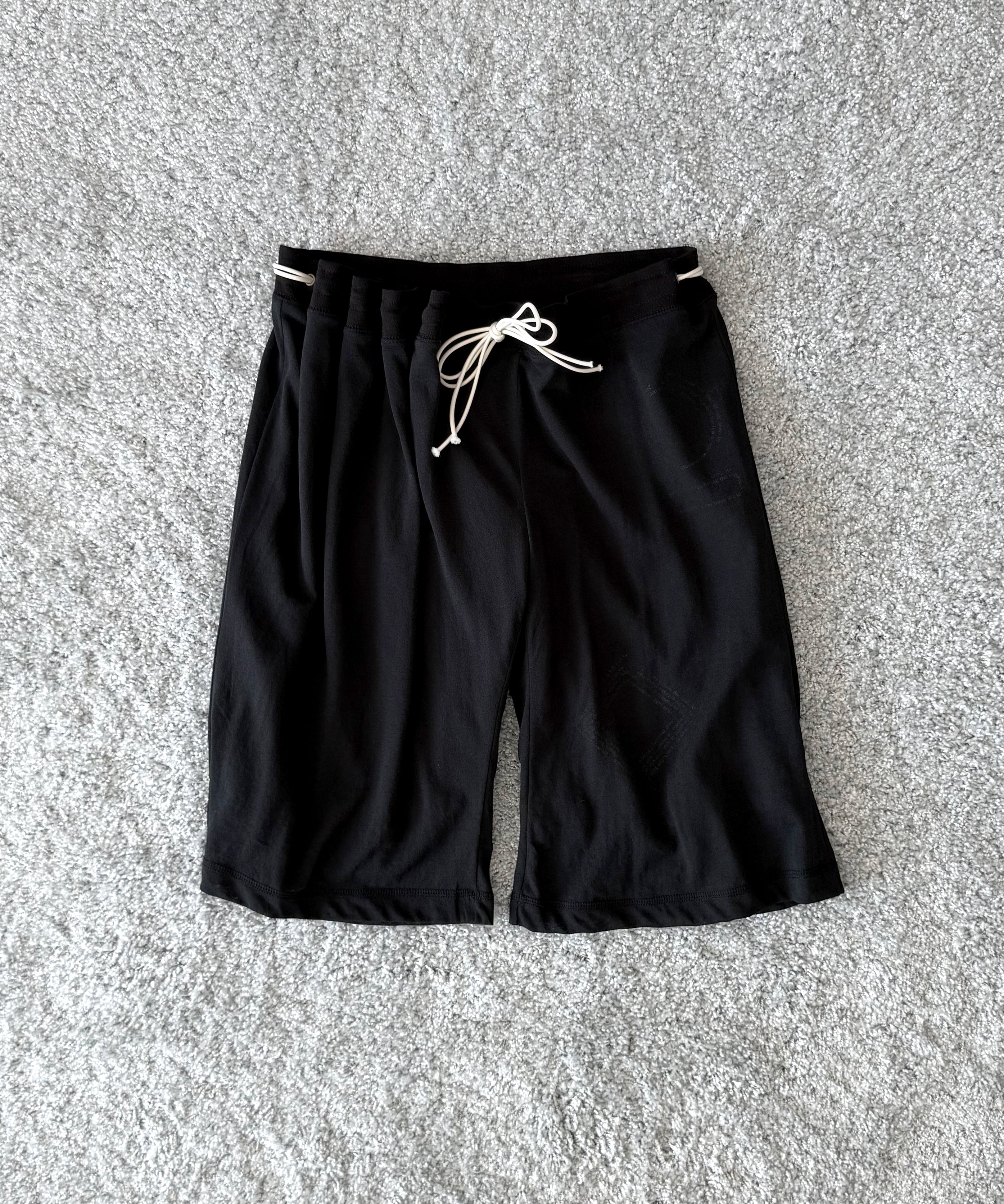 ULIKASANCTUS Curtain half pants "BLACK"