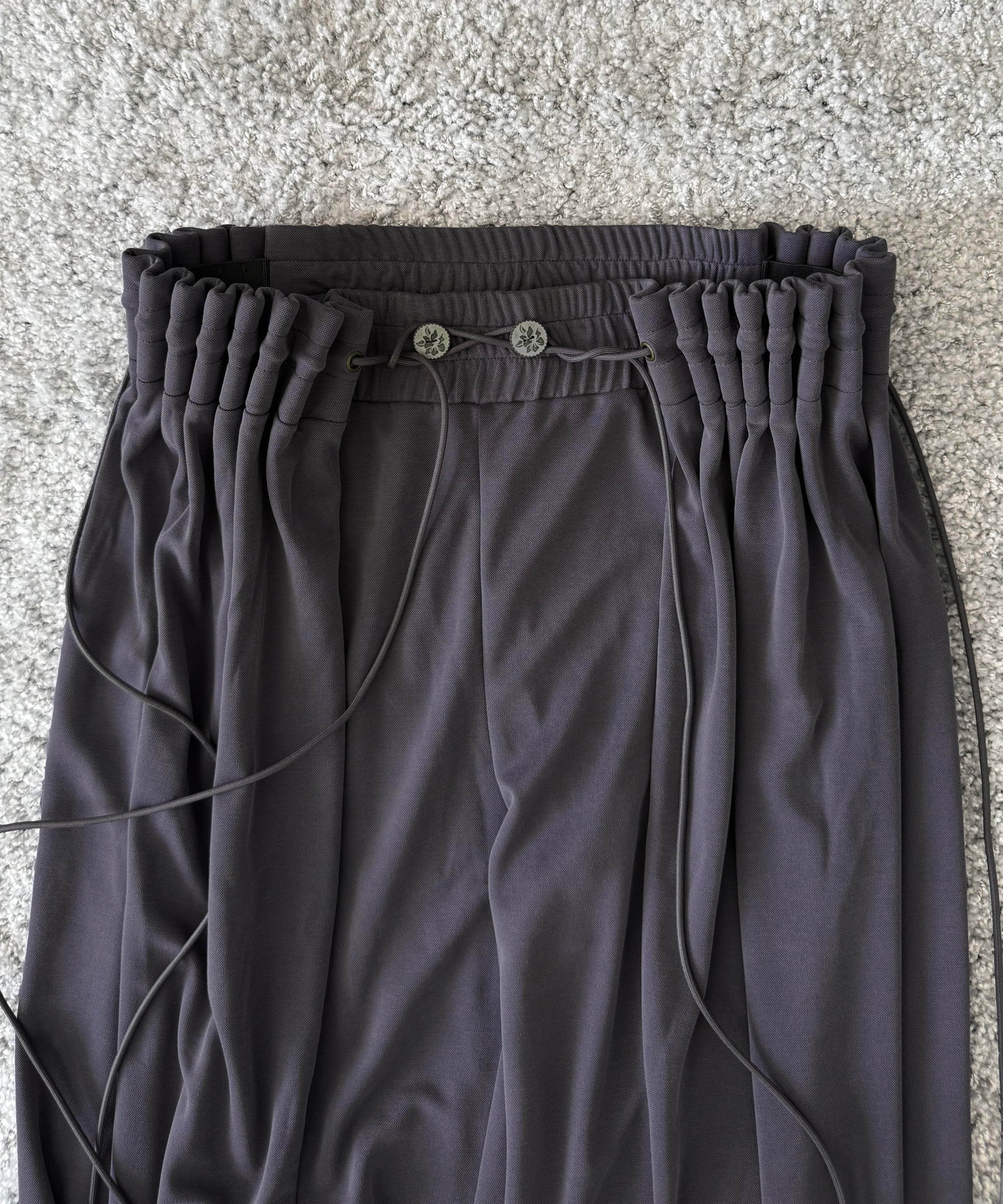 ULIKASANCTUS Curtain jogger pants "WASHED BLUE"