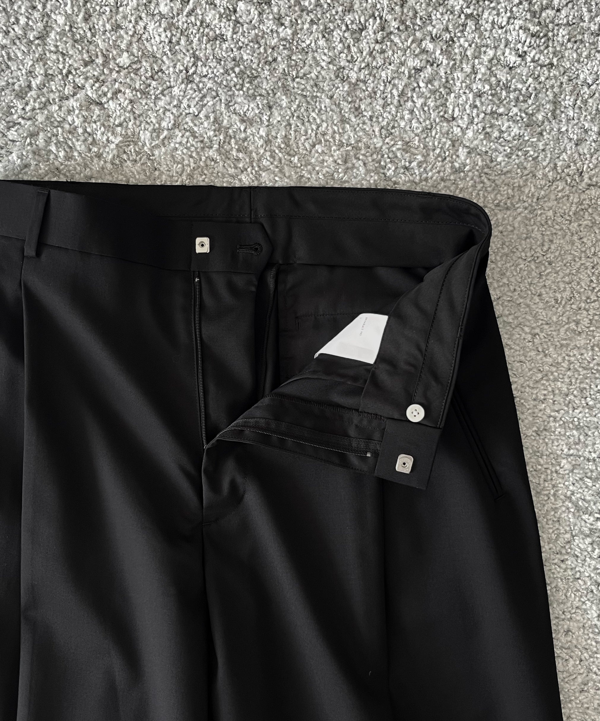 THIS No.1-A "BLACK"