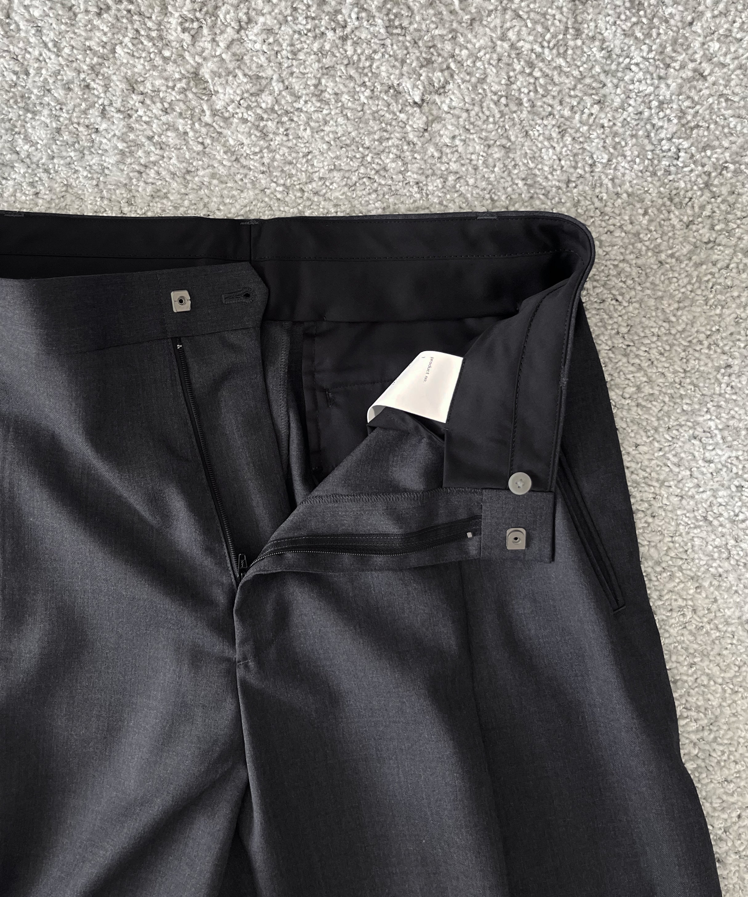 THIS No.1-B "TOP CHARCOAL"