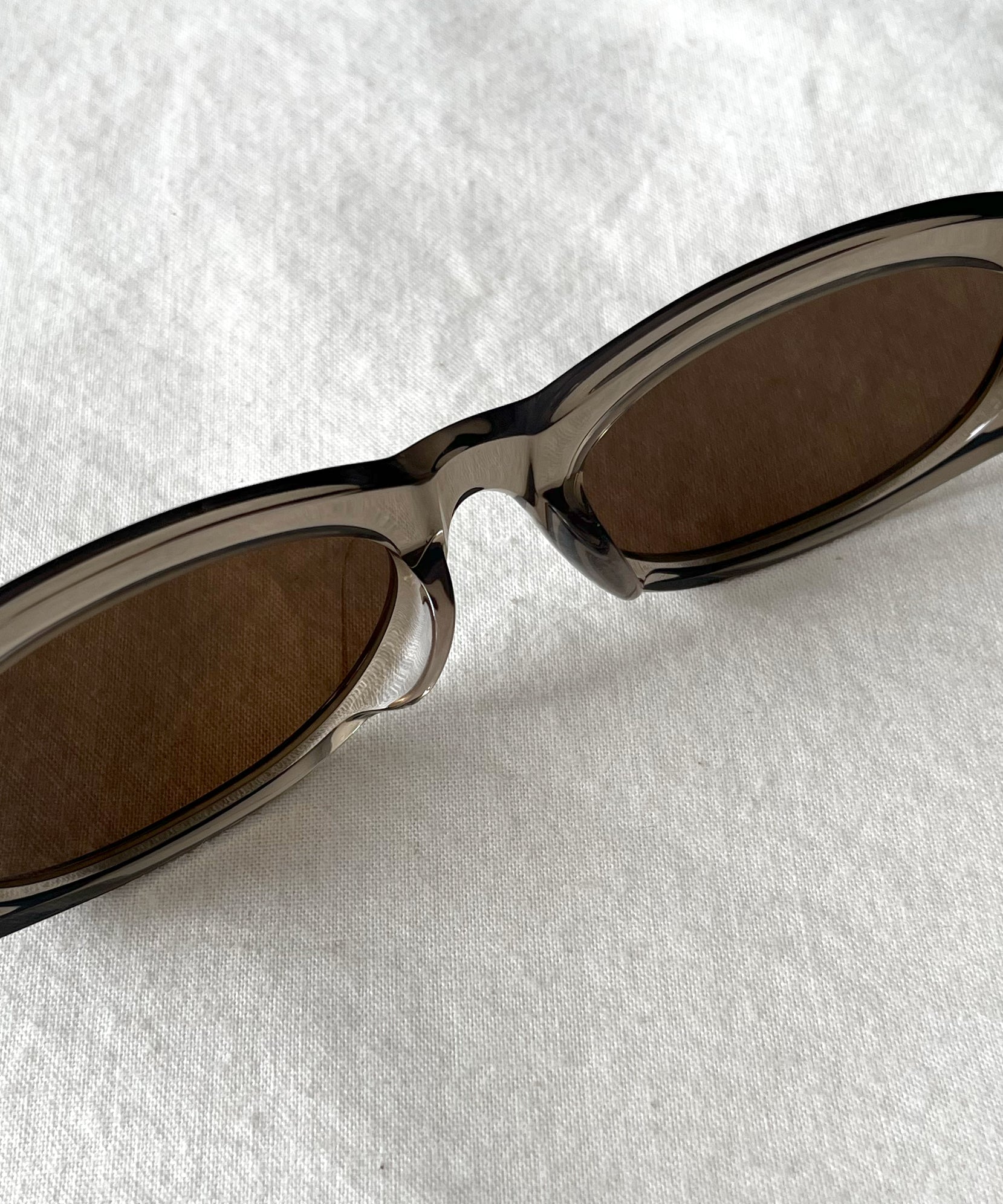 A.D.S.R. Iha “CLEAR BROWN”