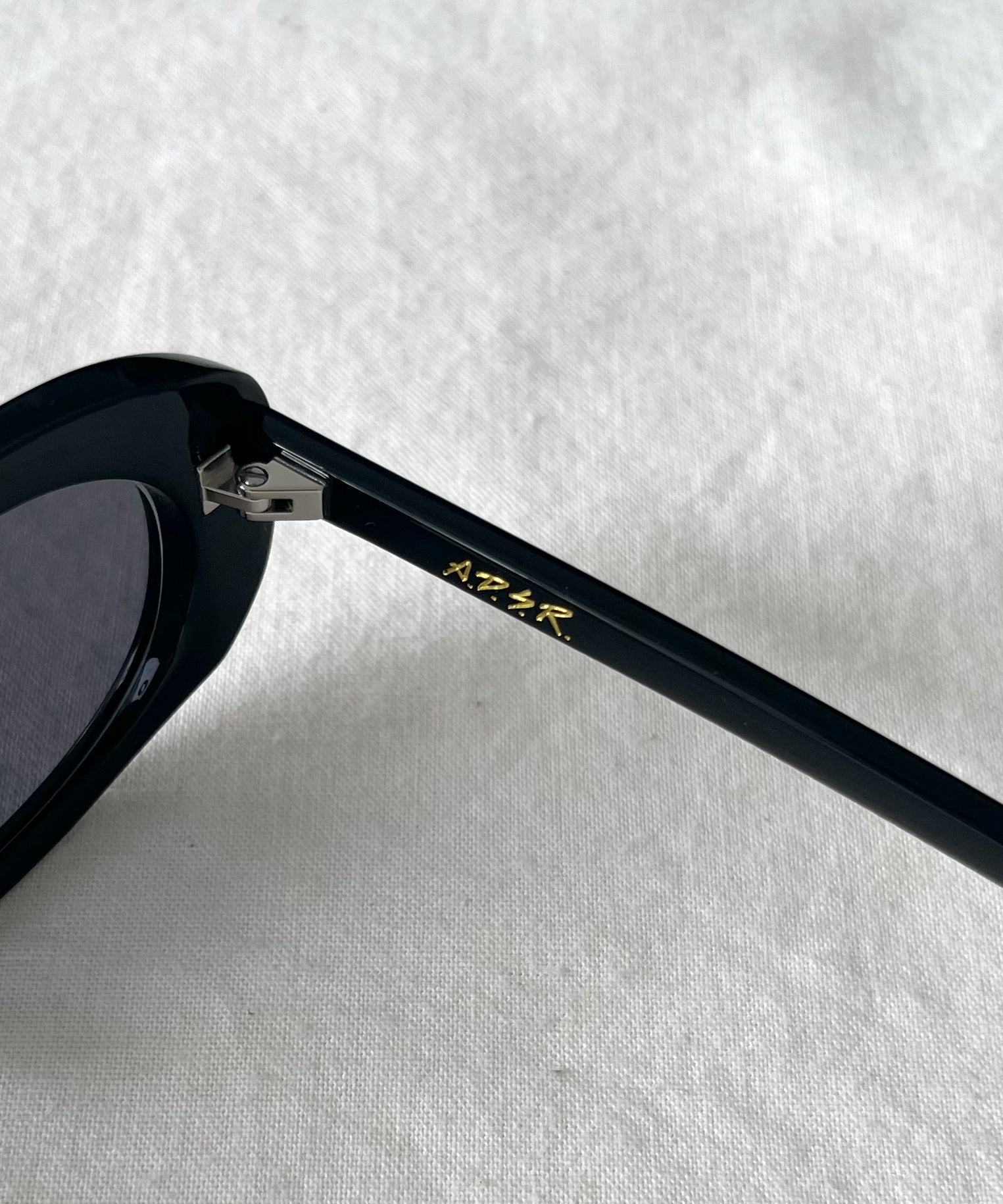 A.D.S.R. Iha "SHINY BLACK"