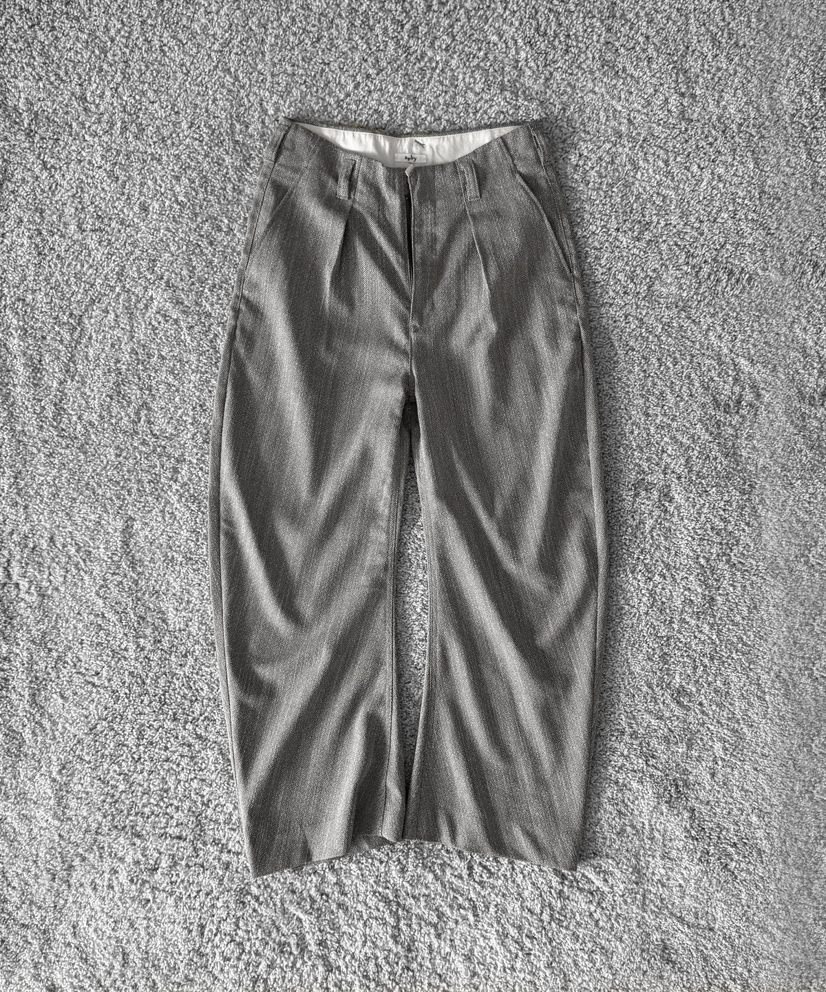 saby Two tuck trouser - recycled fiber jersey fab - "BLACK"