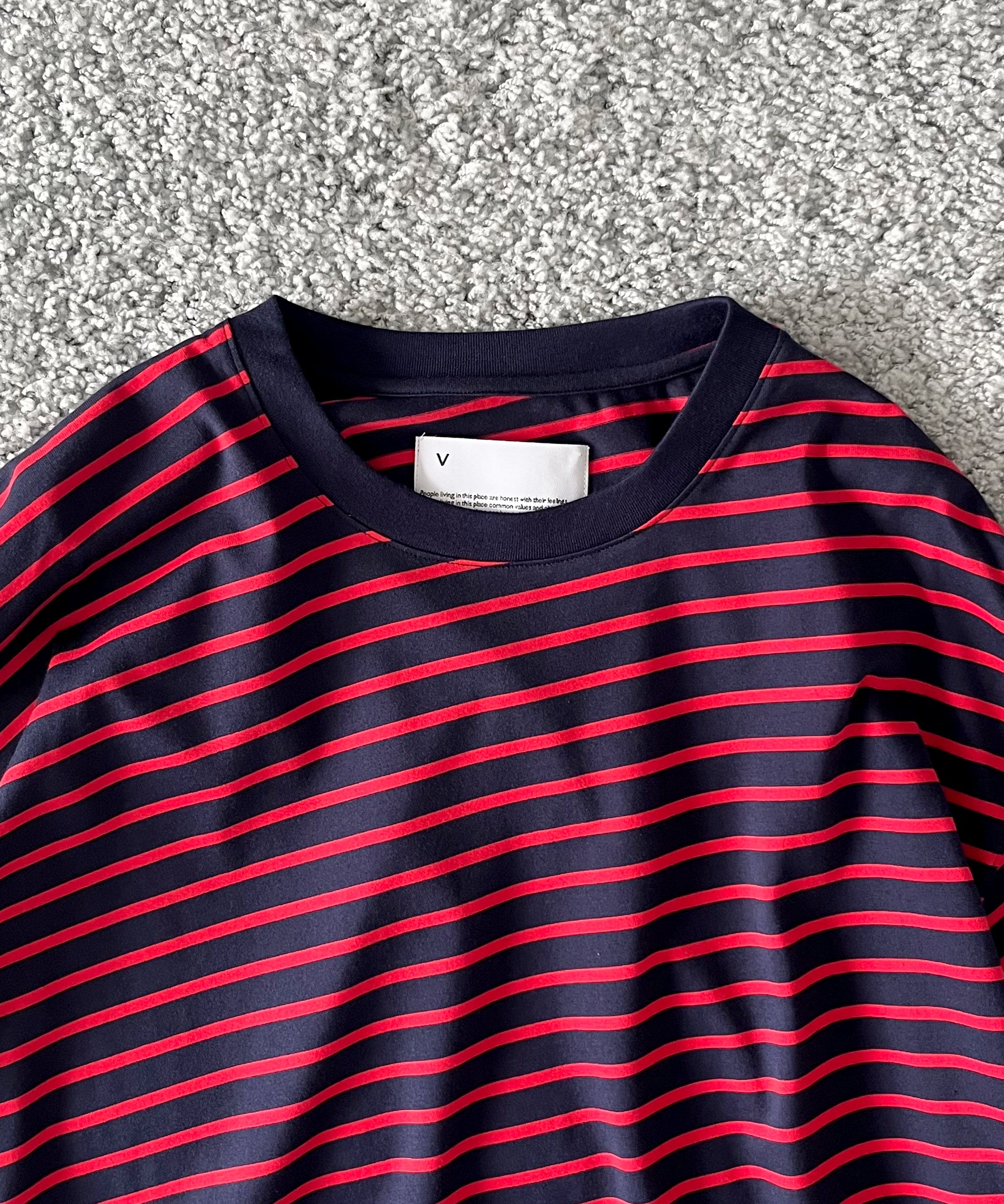 VOAAOV Border l/s tee "NAVY / RED"