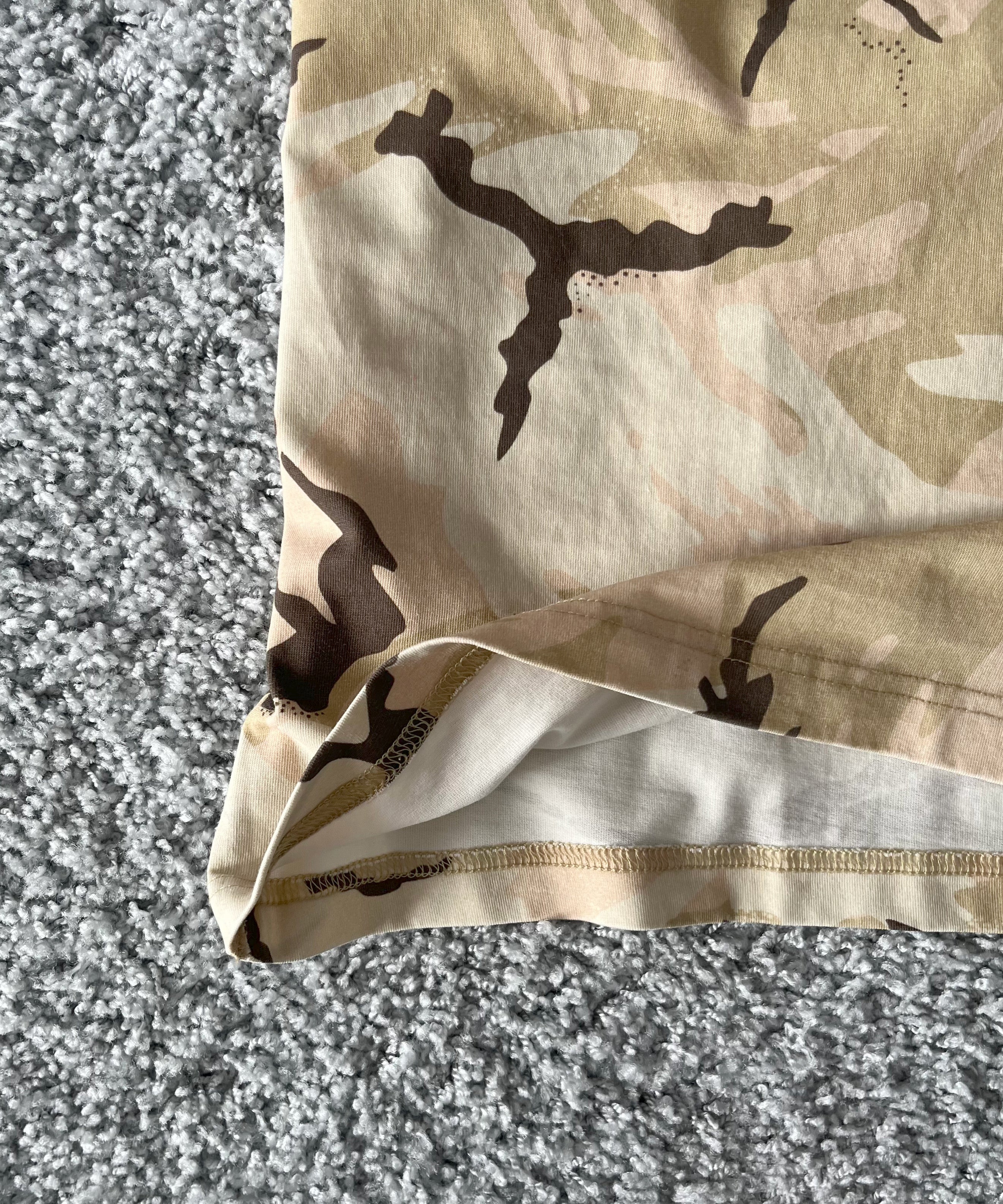 Evisen Skateboardsゑ E logo camo tee "SAND CAMO"