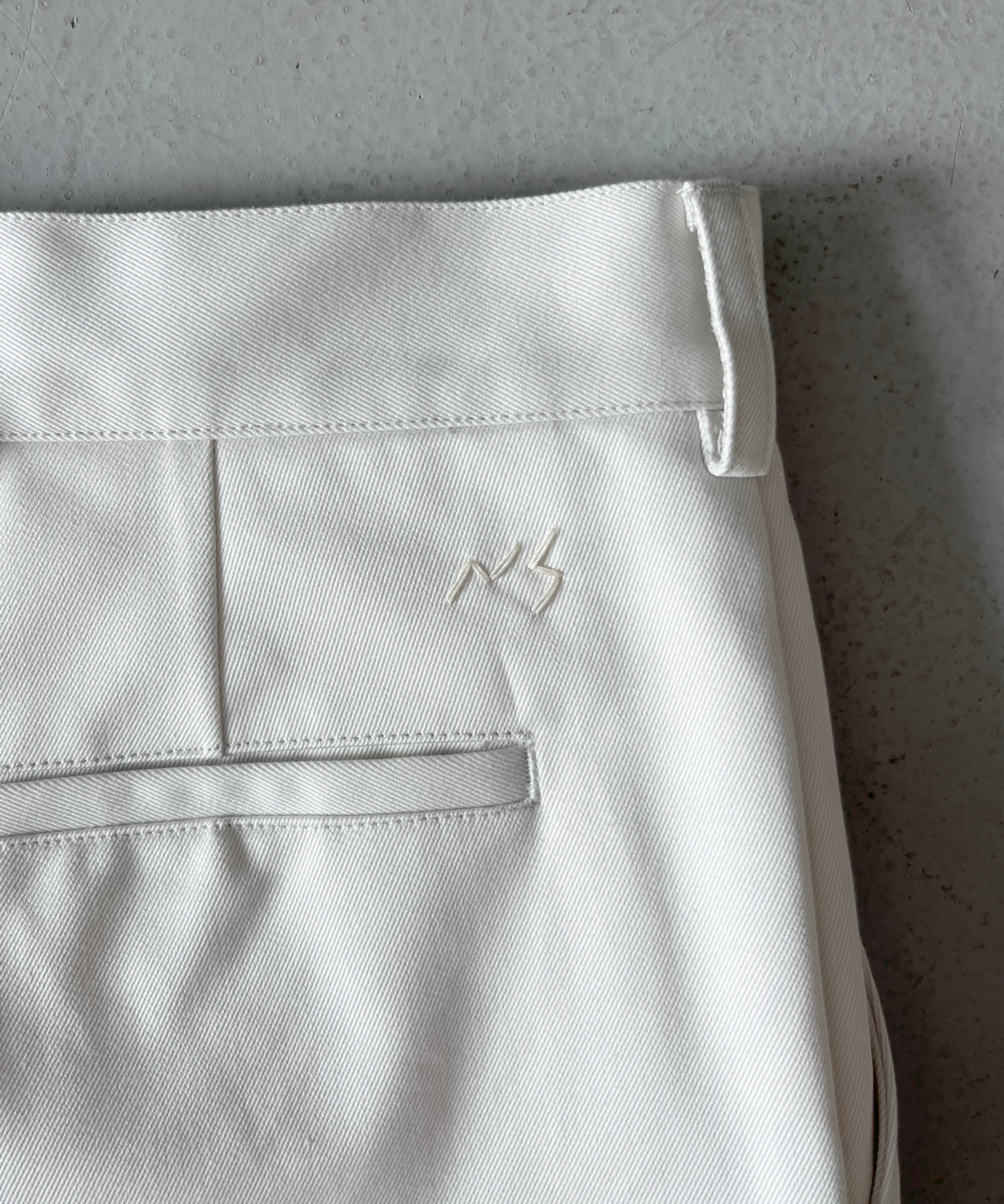 【EXCLUSIVE】NEONSIGN Triple-twisted wide pants "CEMENT"