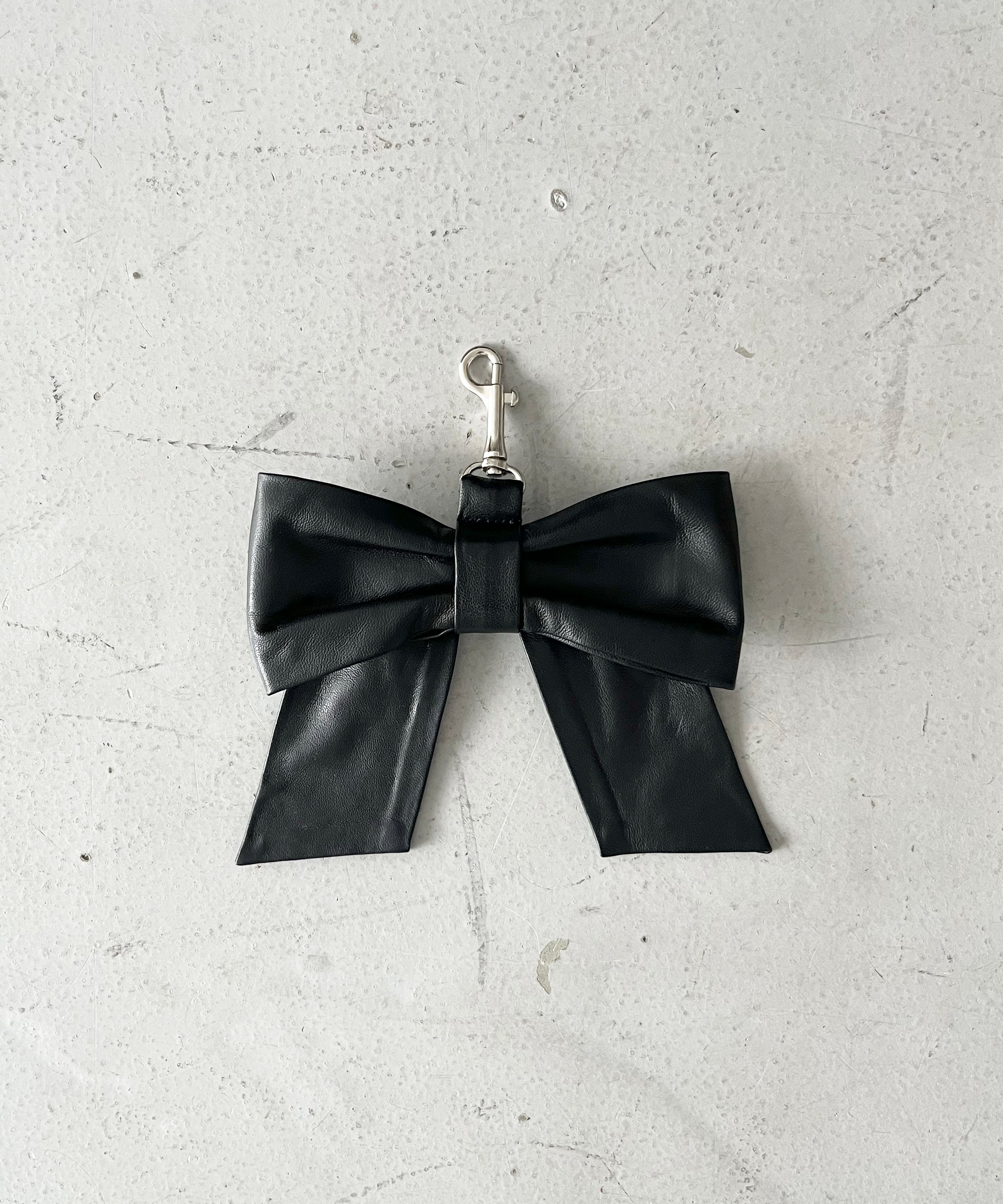 NATASHA ZINKO Bow bag charm "BLACK"