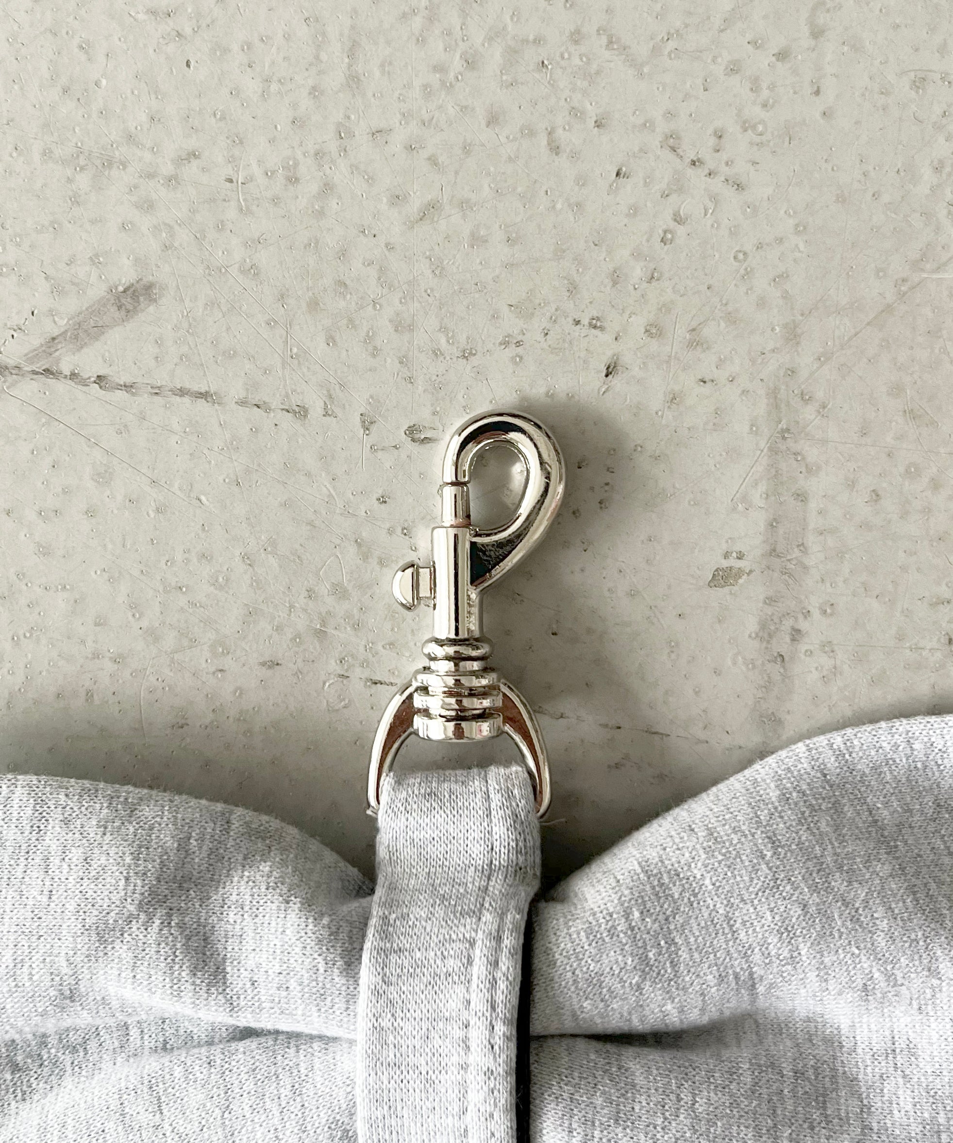 NATASHA ZINKO Big bow charm "GREY"