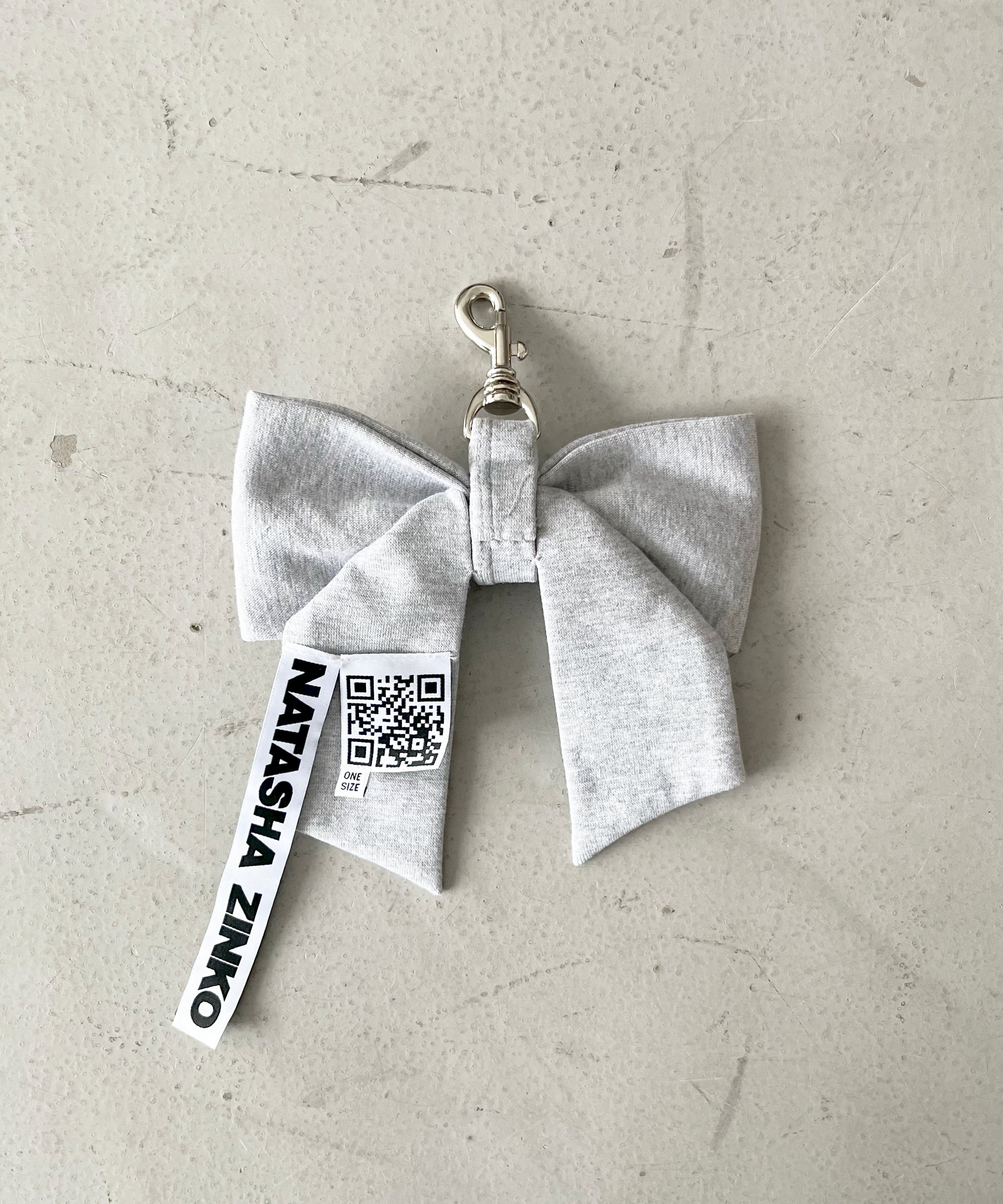 NATASHA ZINKO Big bow charm "GREY"
