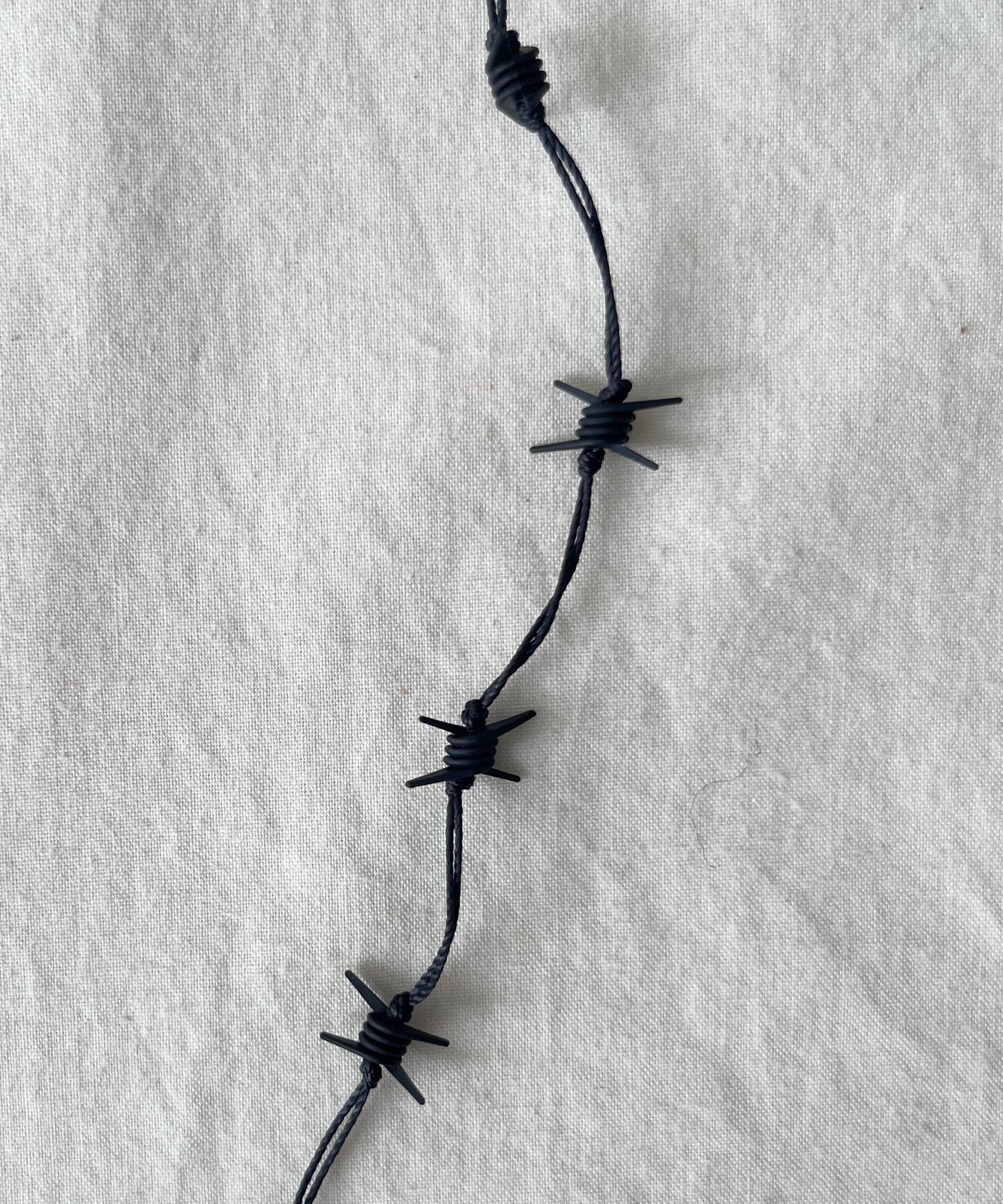 FAF(FAKE AS FLOWERS) Wire necklace "BLACK"