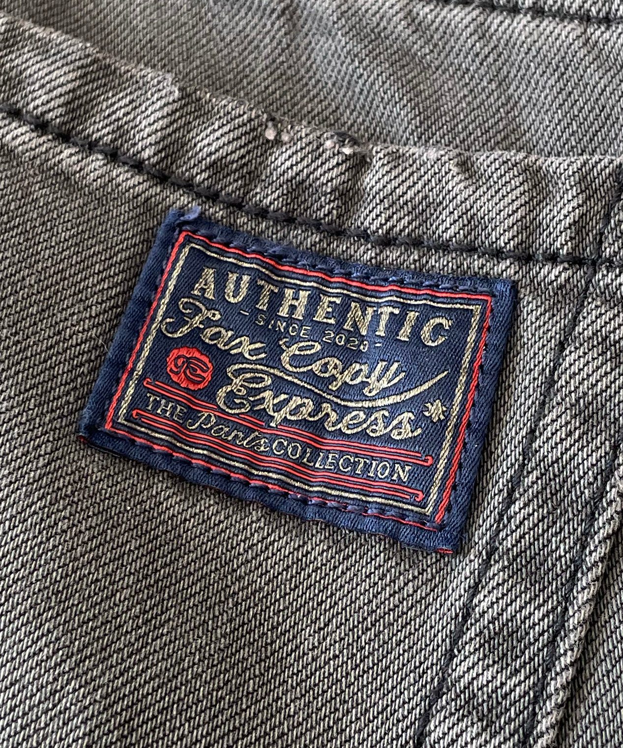 FAX COPY EXPRESS Vintage washed brown-black 888 "GREY" M