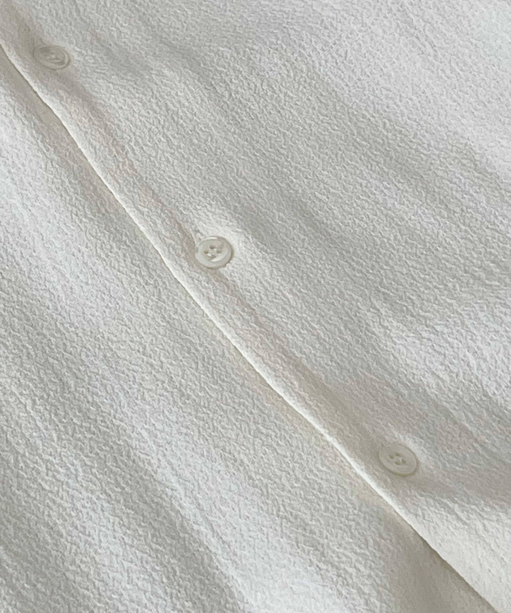 sefr Sense shirt "OFF WHITE CREPE"