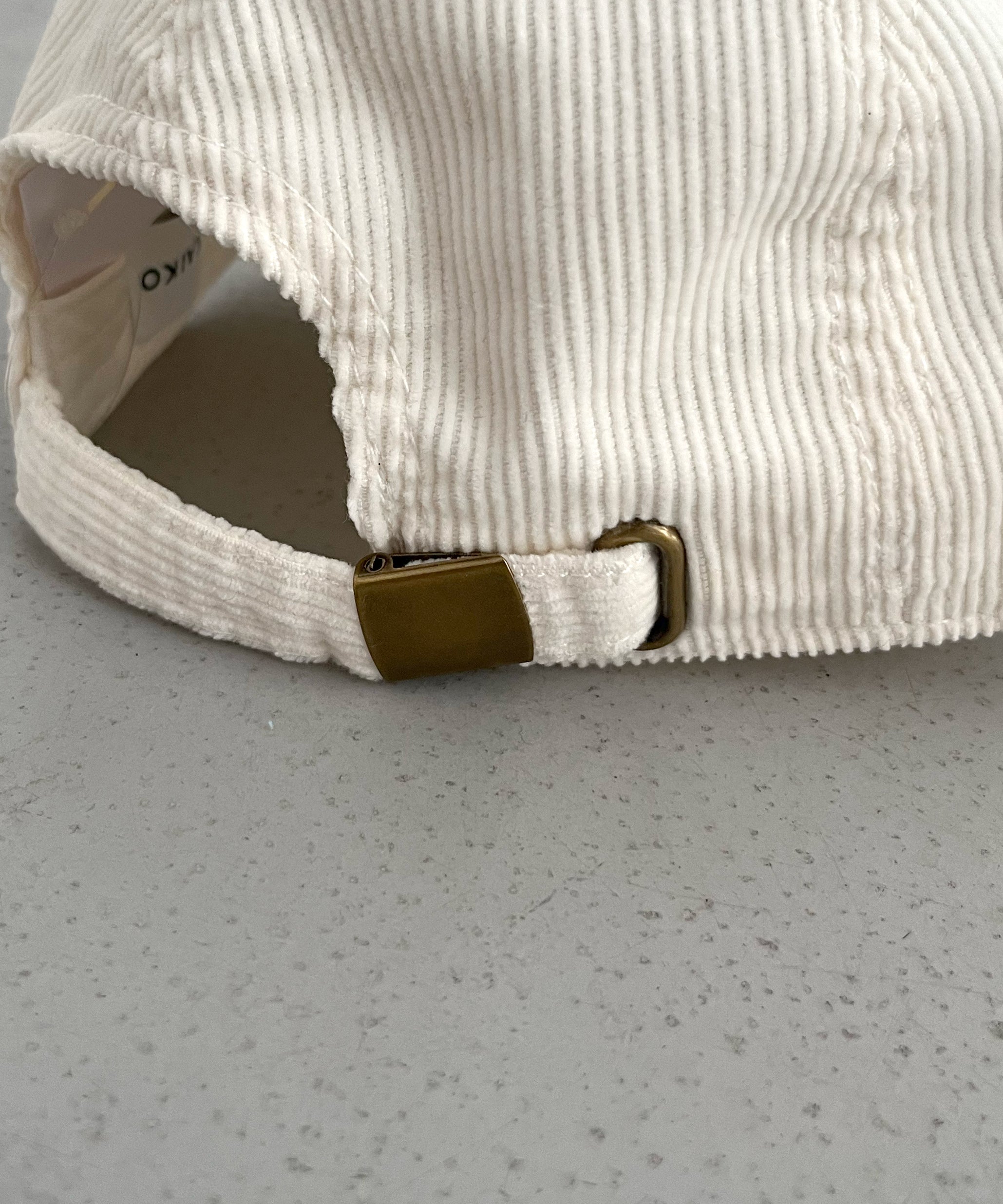 KAIKO Domestic cap corduroy "O.WHITE"