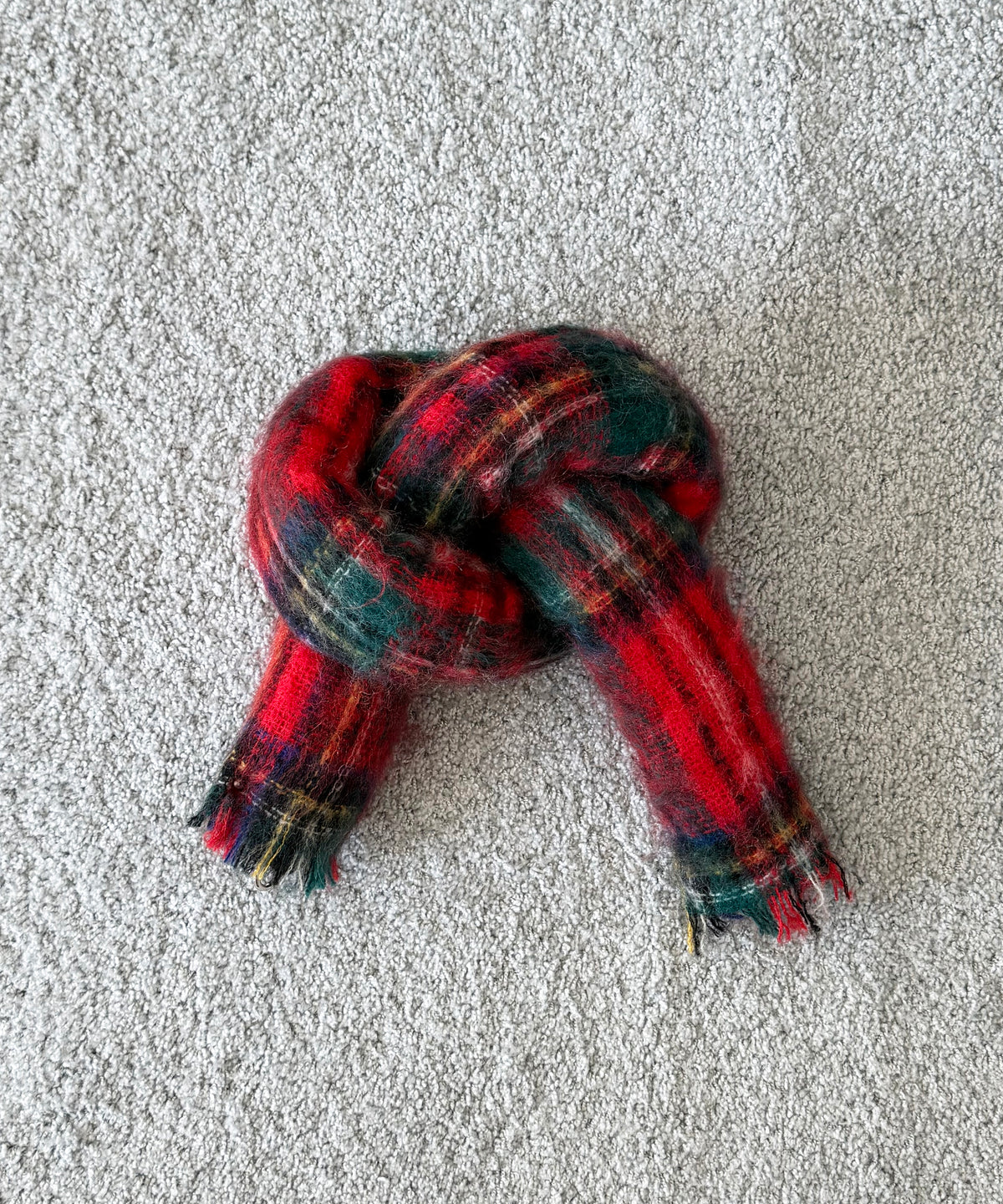 BLESS Mohairbrezel "RED CHECK MOHAIR"
