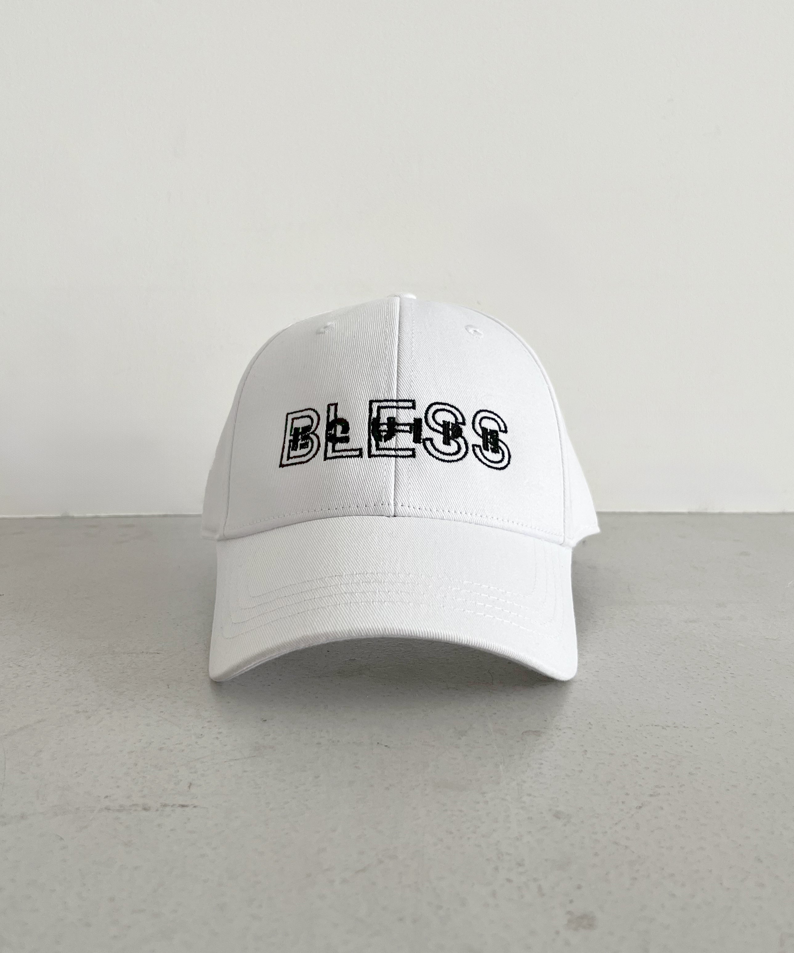 BLESS Be cap "RED/BLACK"