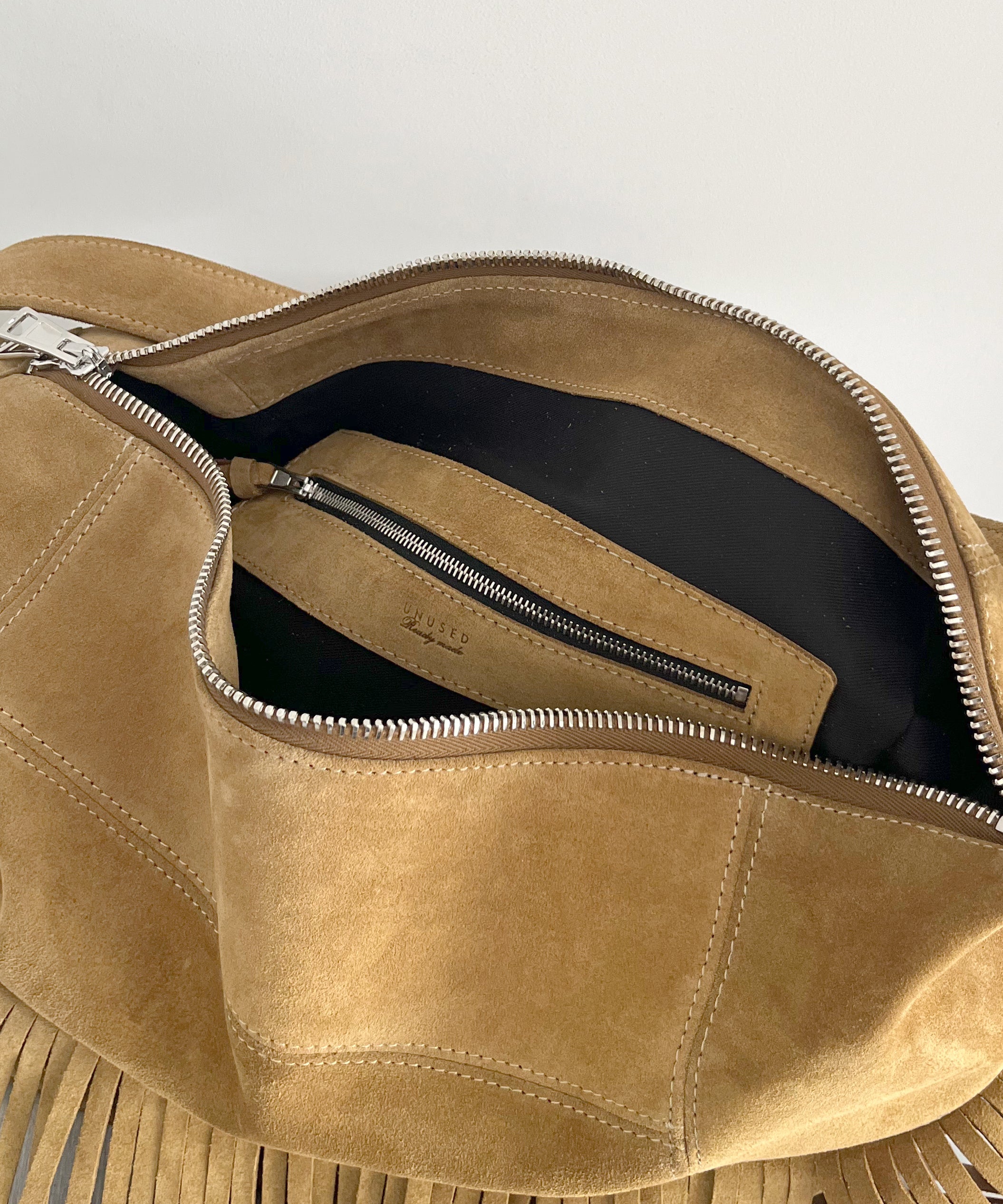 UNUSED Uh0636 leather bag "CAMEL"