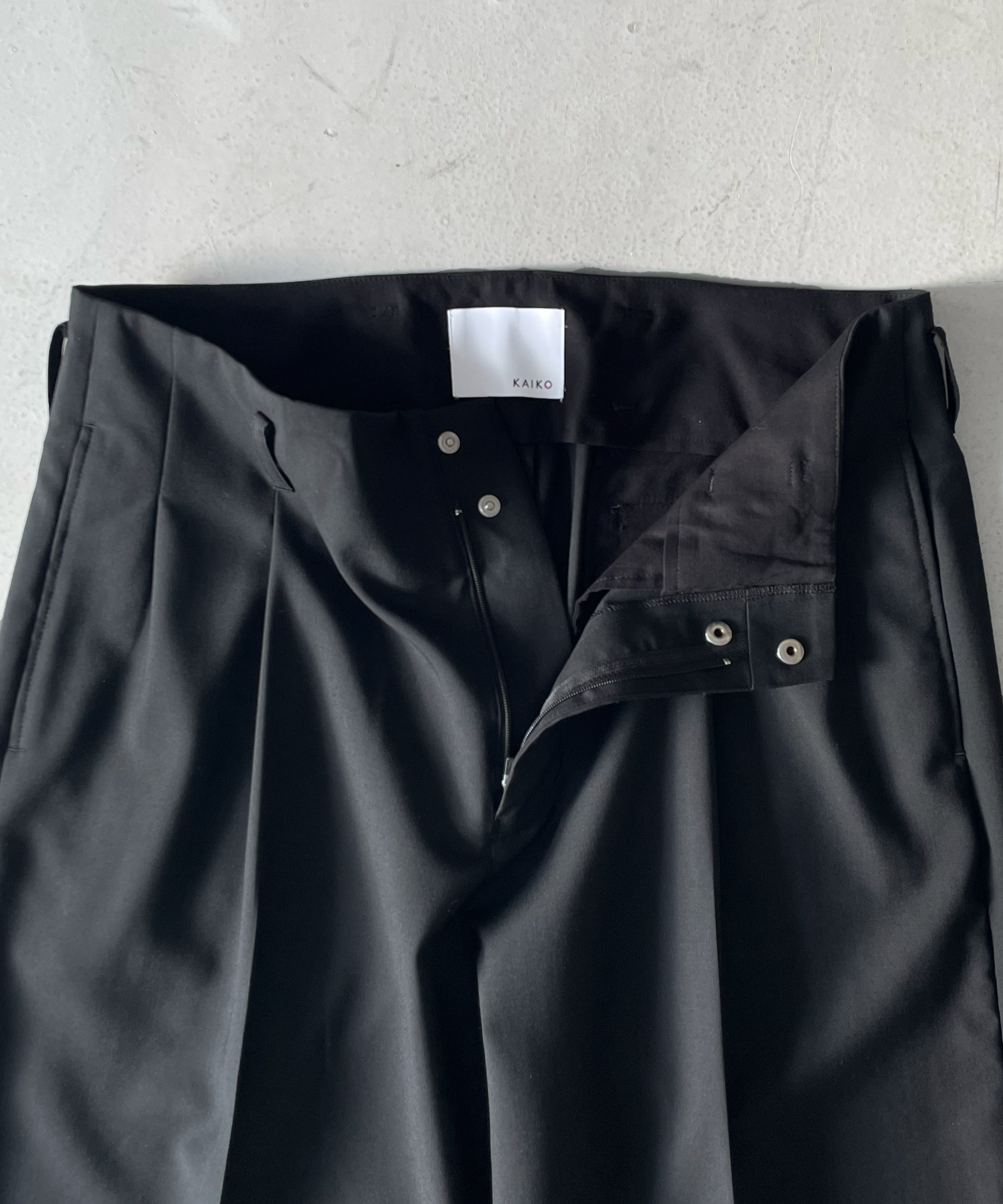 KAIKO Wool wide slacks "BLACK"