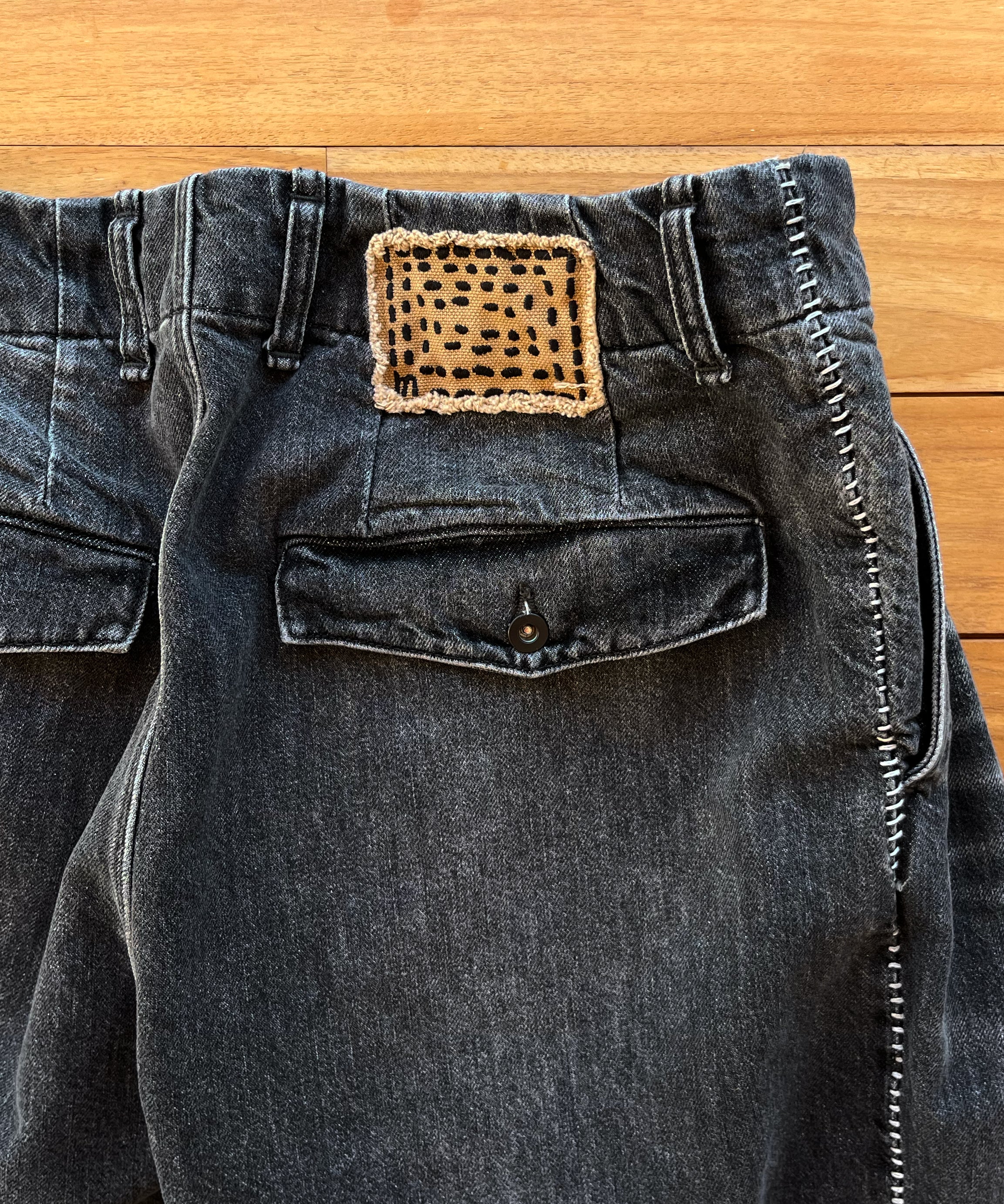 my beautiful landlet Tucked wide denim pants "BLACK"