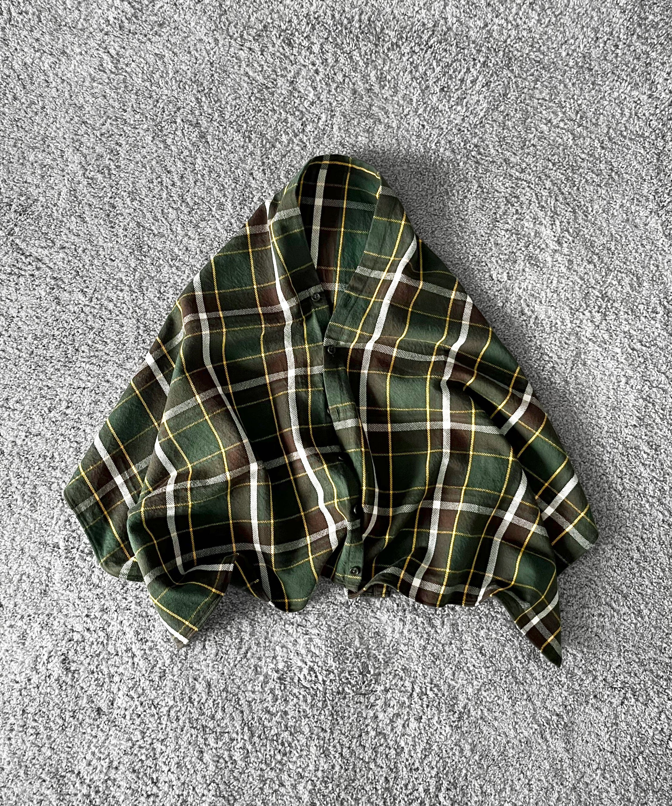 ENGINEERED GARMENTS Button shawl - ctn heavy twill plaid "OLIVE/BROWN"