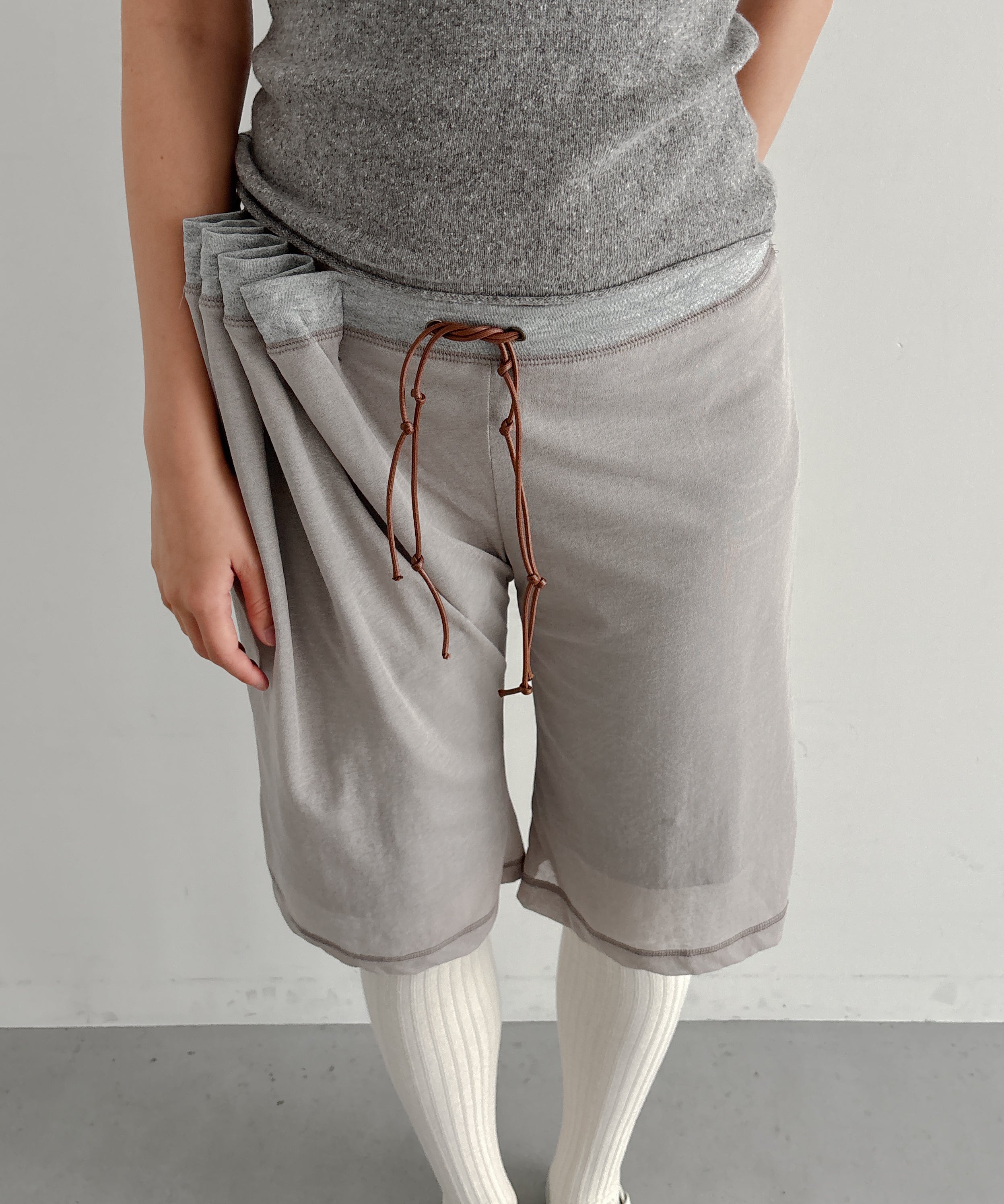 ULIKASANCTUS Curtain half pants "BEIGE"