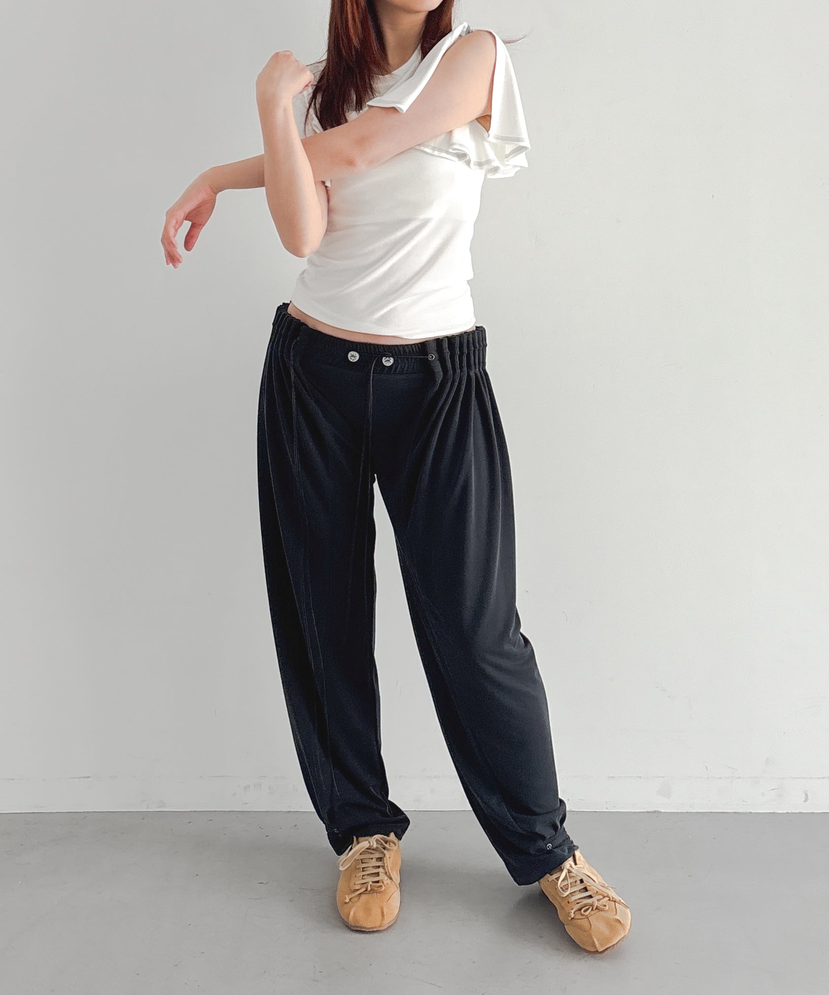 ULIKASANCTUS Curtain jogger pants "WASHED BLACK"