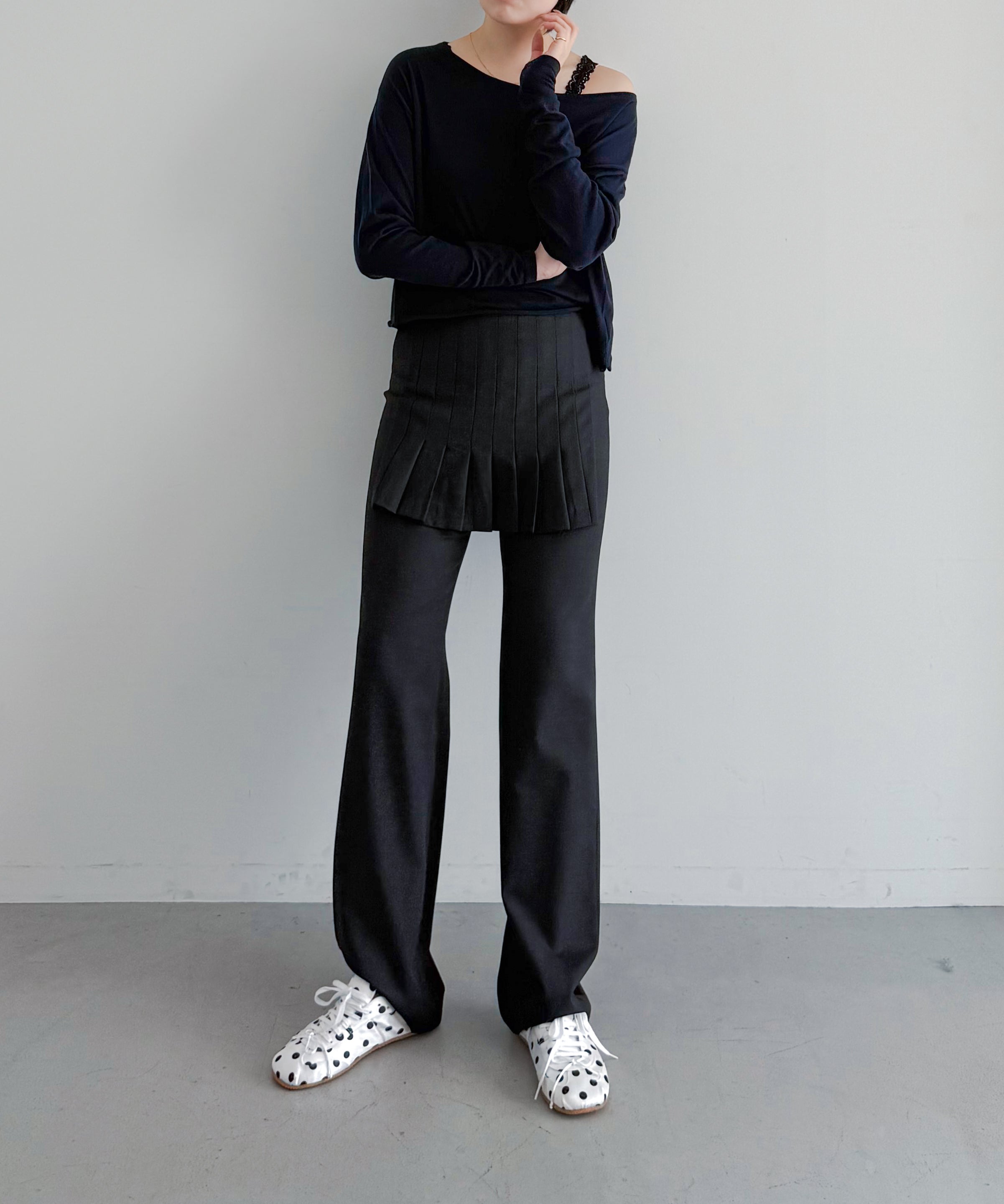Fax Copy Express Afternoon stretch air off-shoulder top "NAVY"