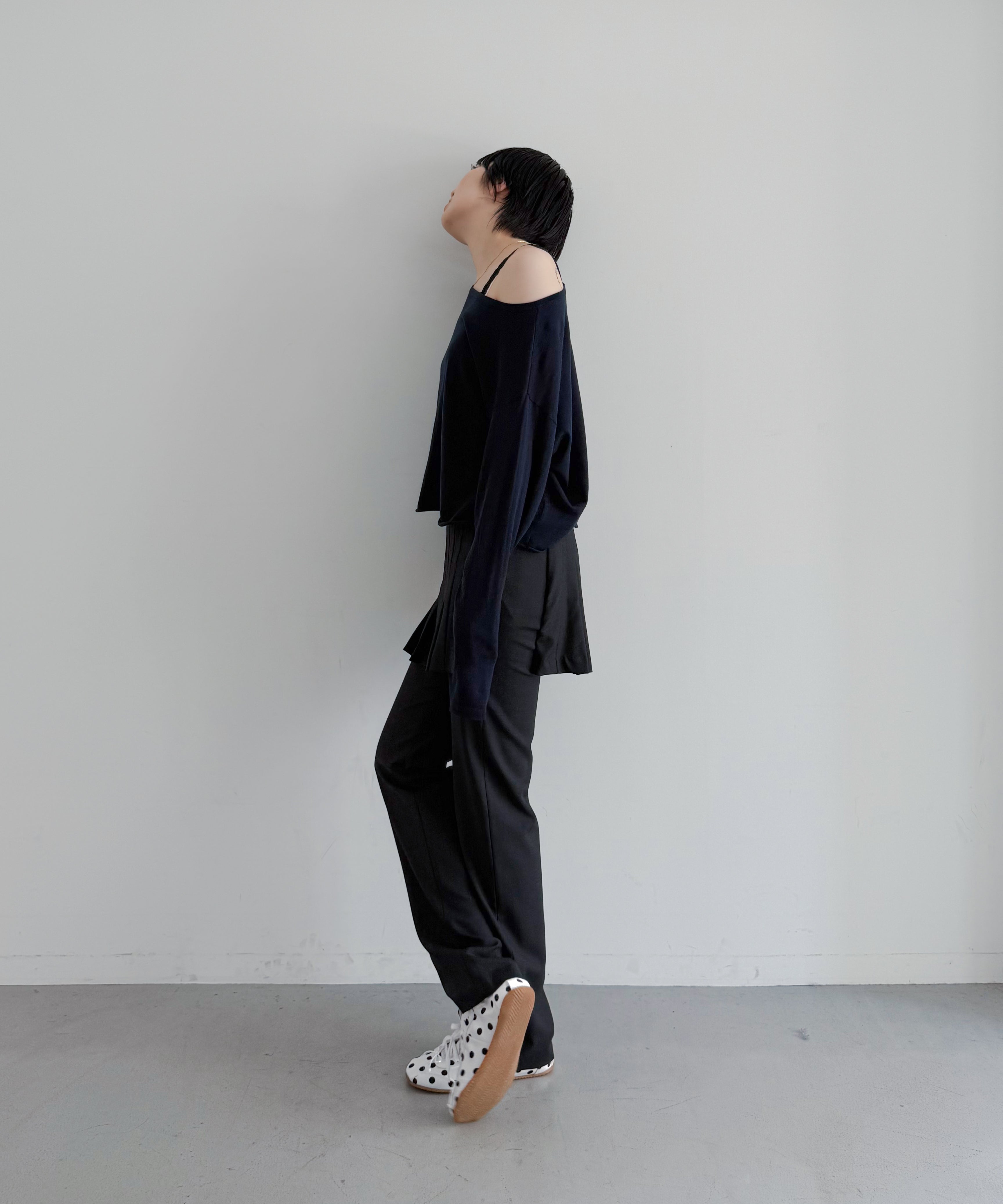 Fax Copy Express Afternoon stretch air off-shoulder top "NAVY"