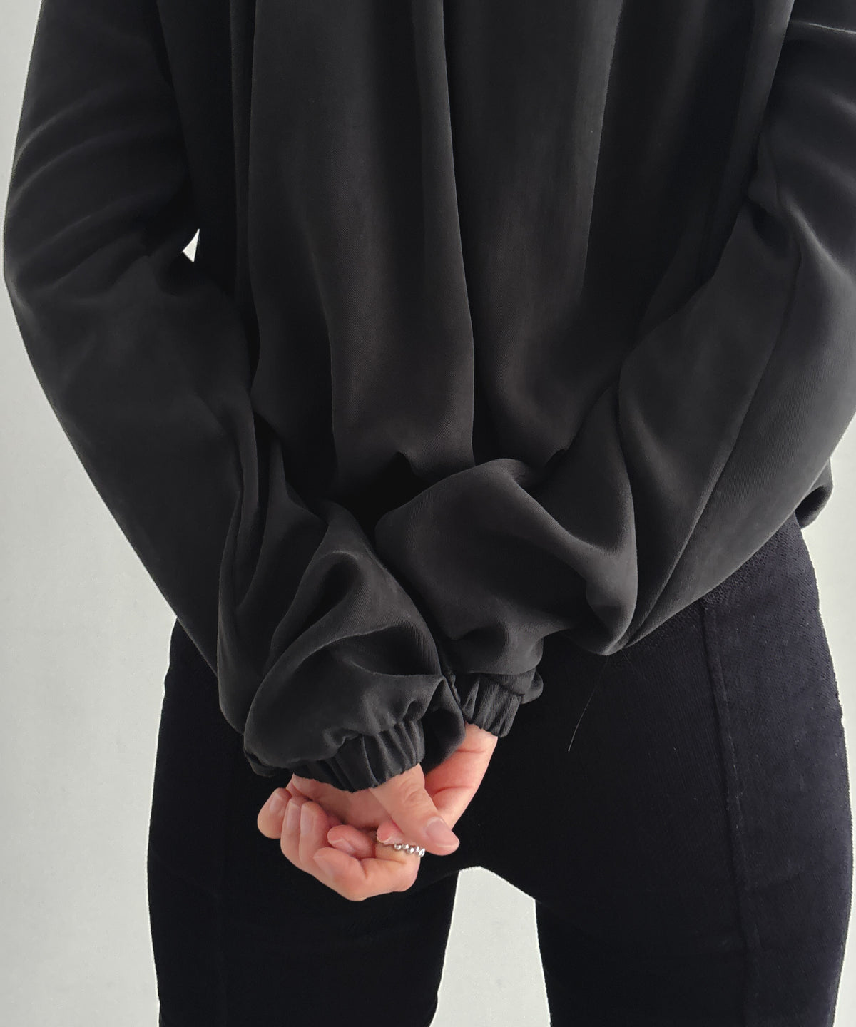 ULIKASANCTUS Placket hooded jacket "BLACK"