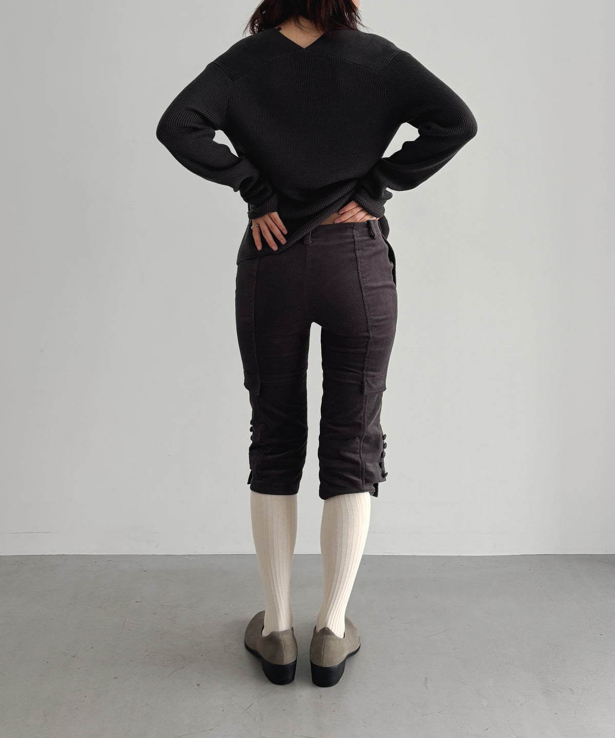 ULIKASANCTUS Double layered cropped pants "CHARCOAL"