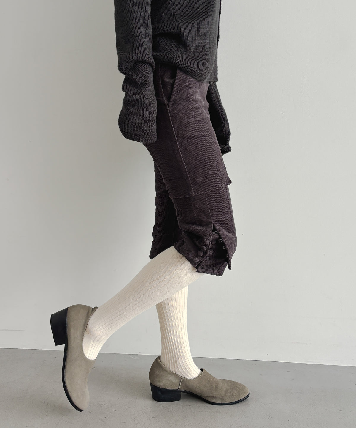 ULIKASANCTUS Double layered cropped pants "CHARCOAL"