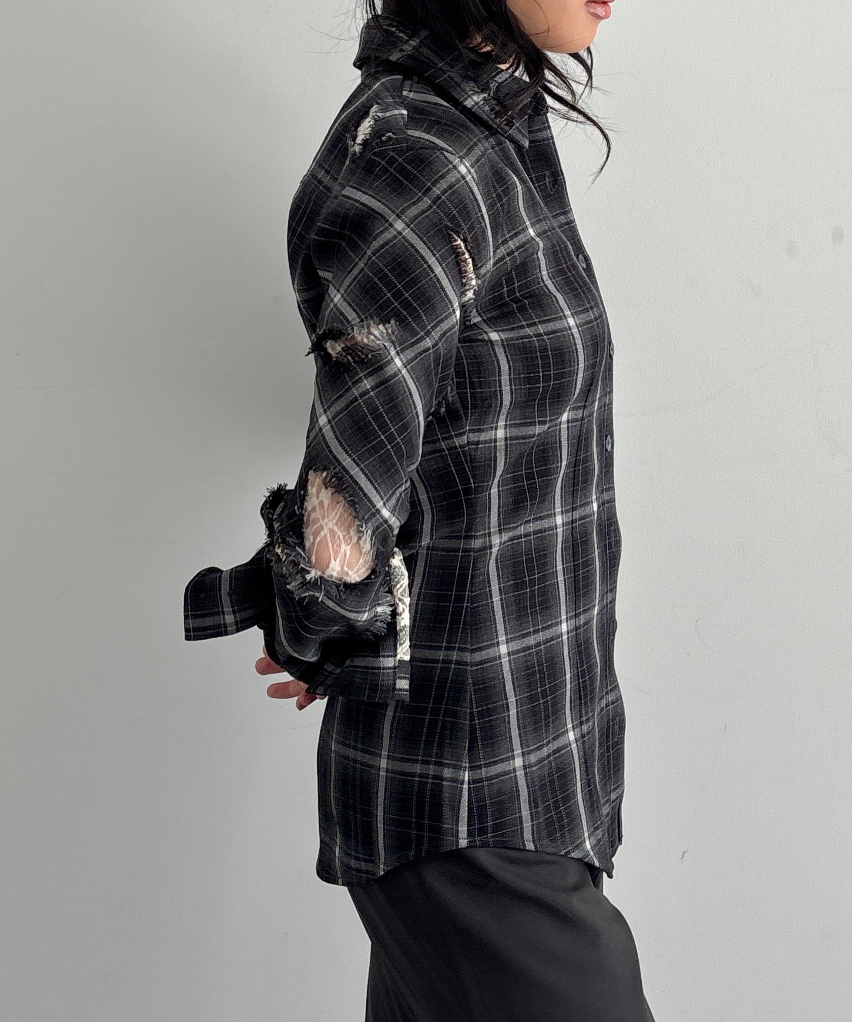 LOADINGROOM Check overlay lace shirt "BLACK"