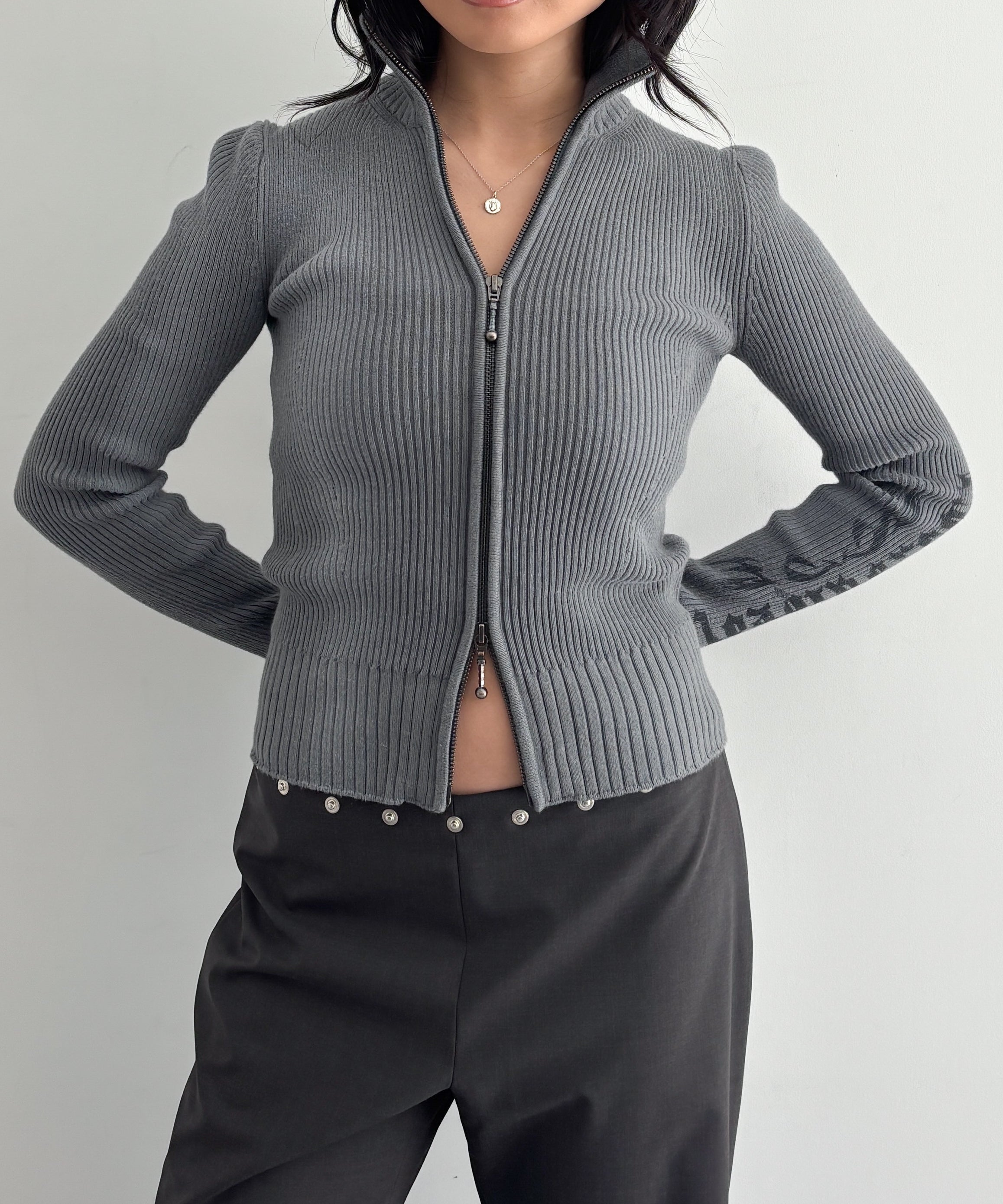 LOADINGROOM Dirty note knit zip "GREY"