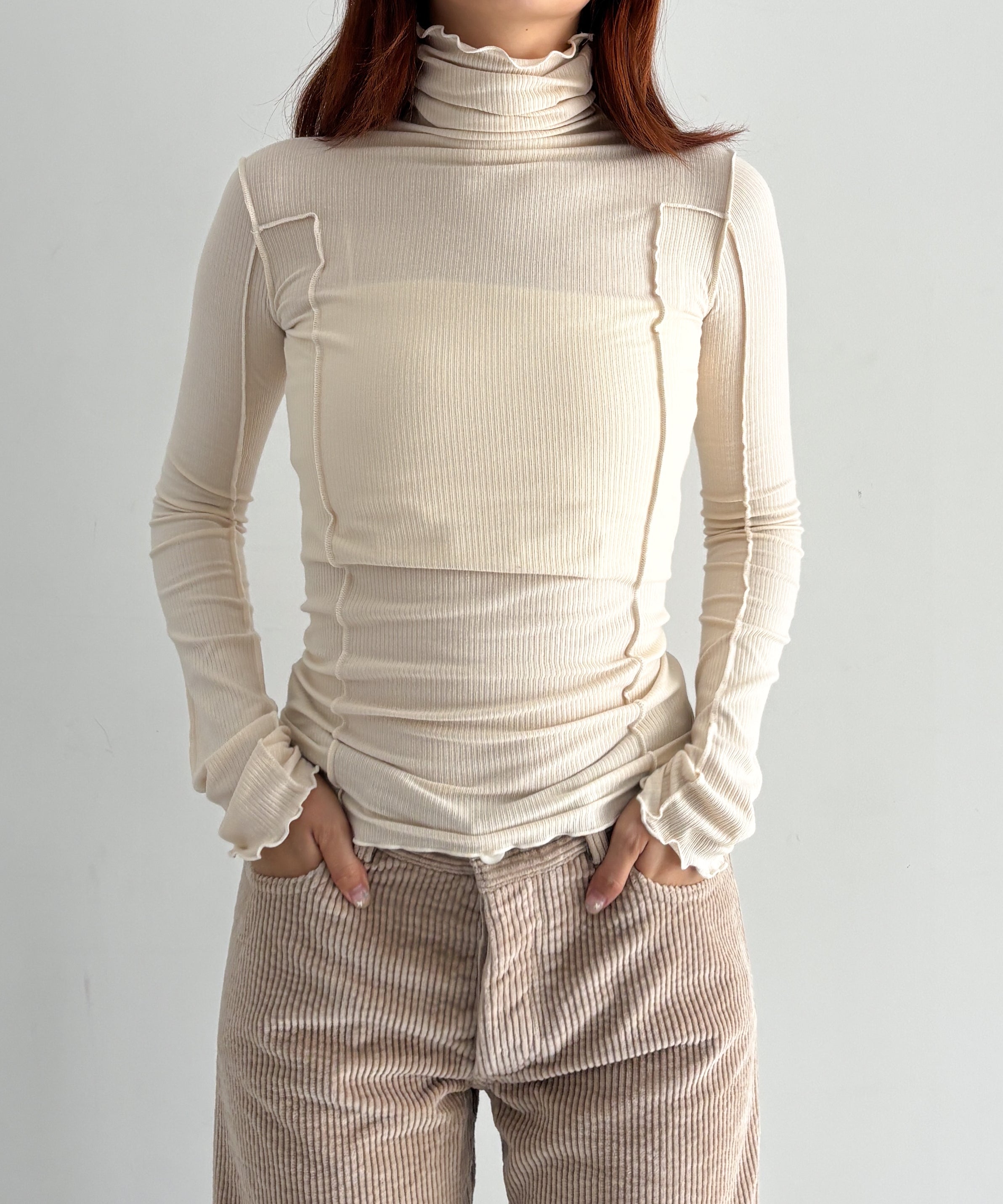 Baserange Omato turtle neck "BLACK"