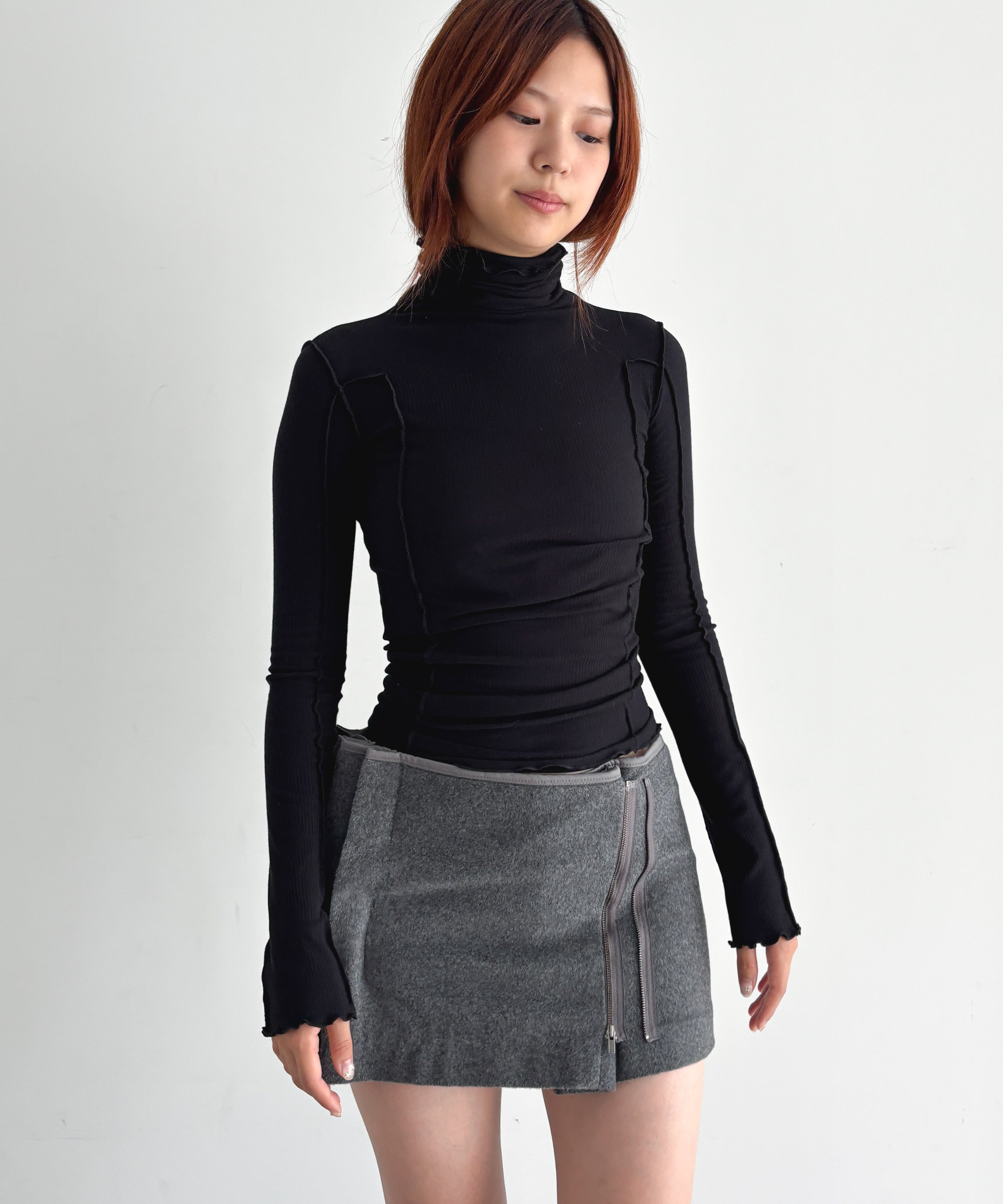 Baserange Omato turtle neck "BLACK"