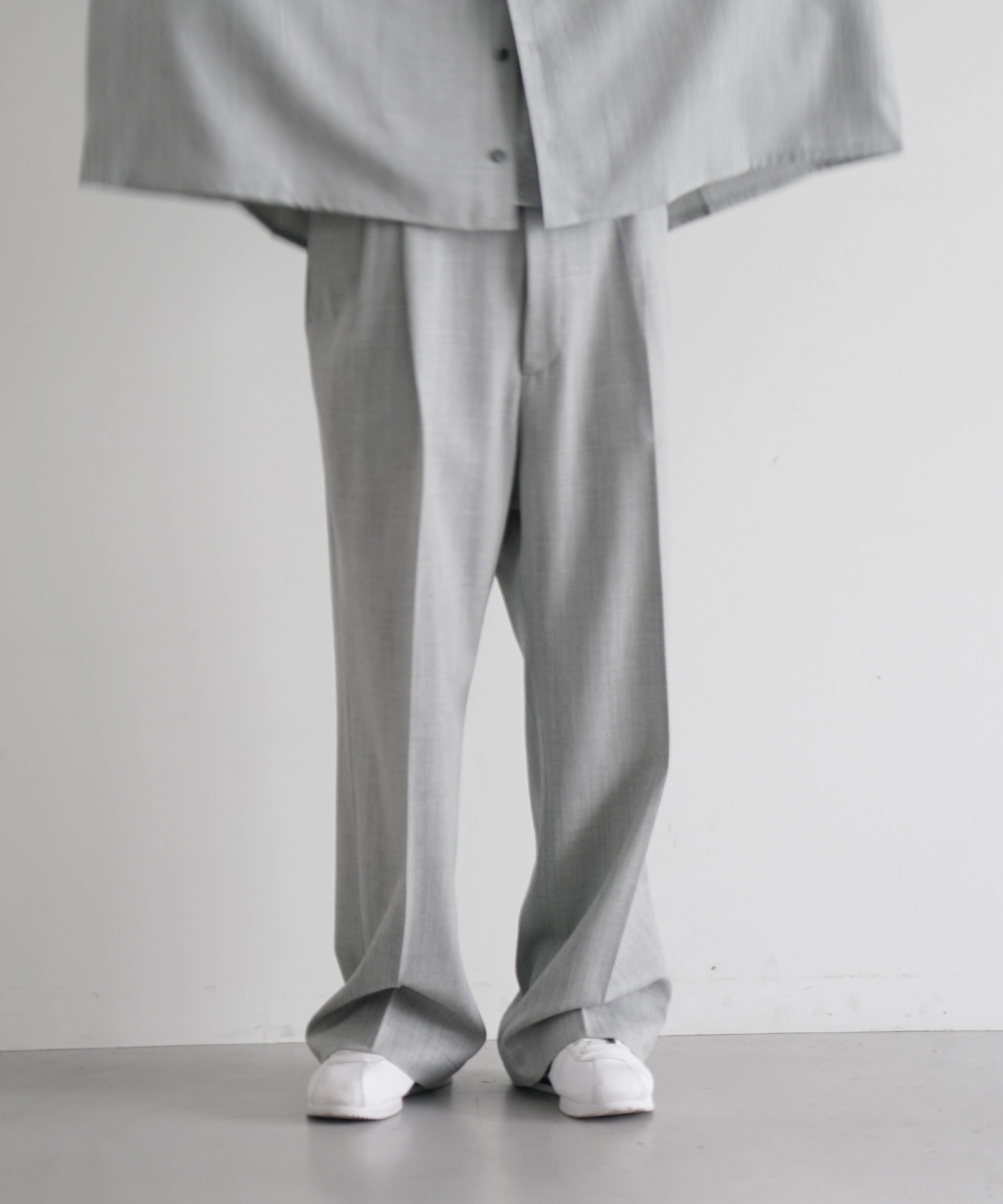 【EXCLUSIVE】WHOWHAT Wool twill trousers "LIGHT GRAY"