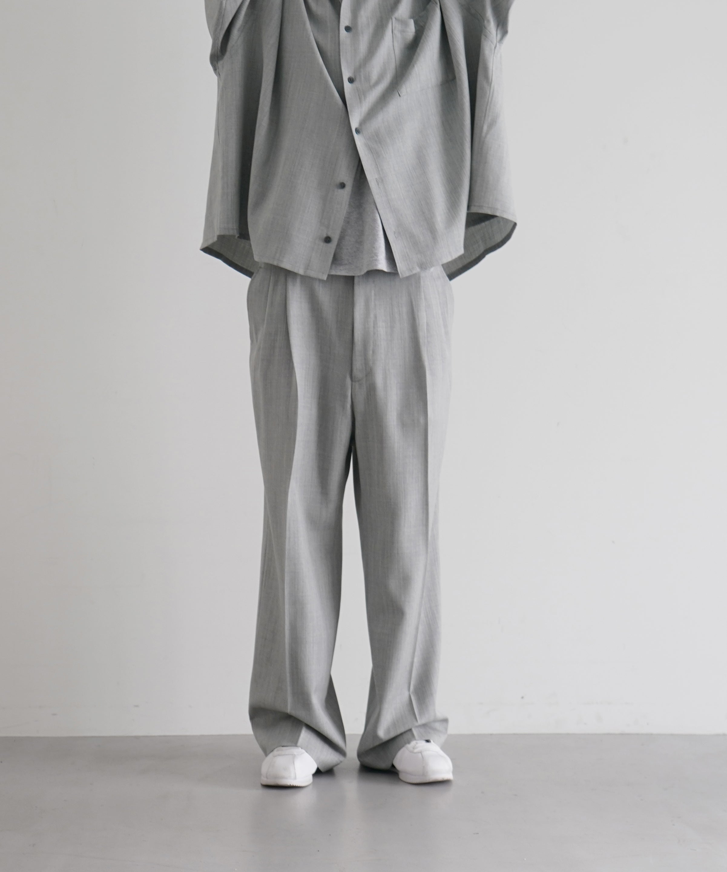 【EXCLUSIVE】WHOWHAT Wool twill trousers "LIGHT GRAY"