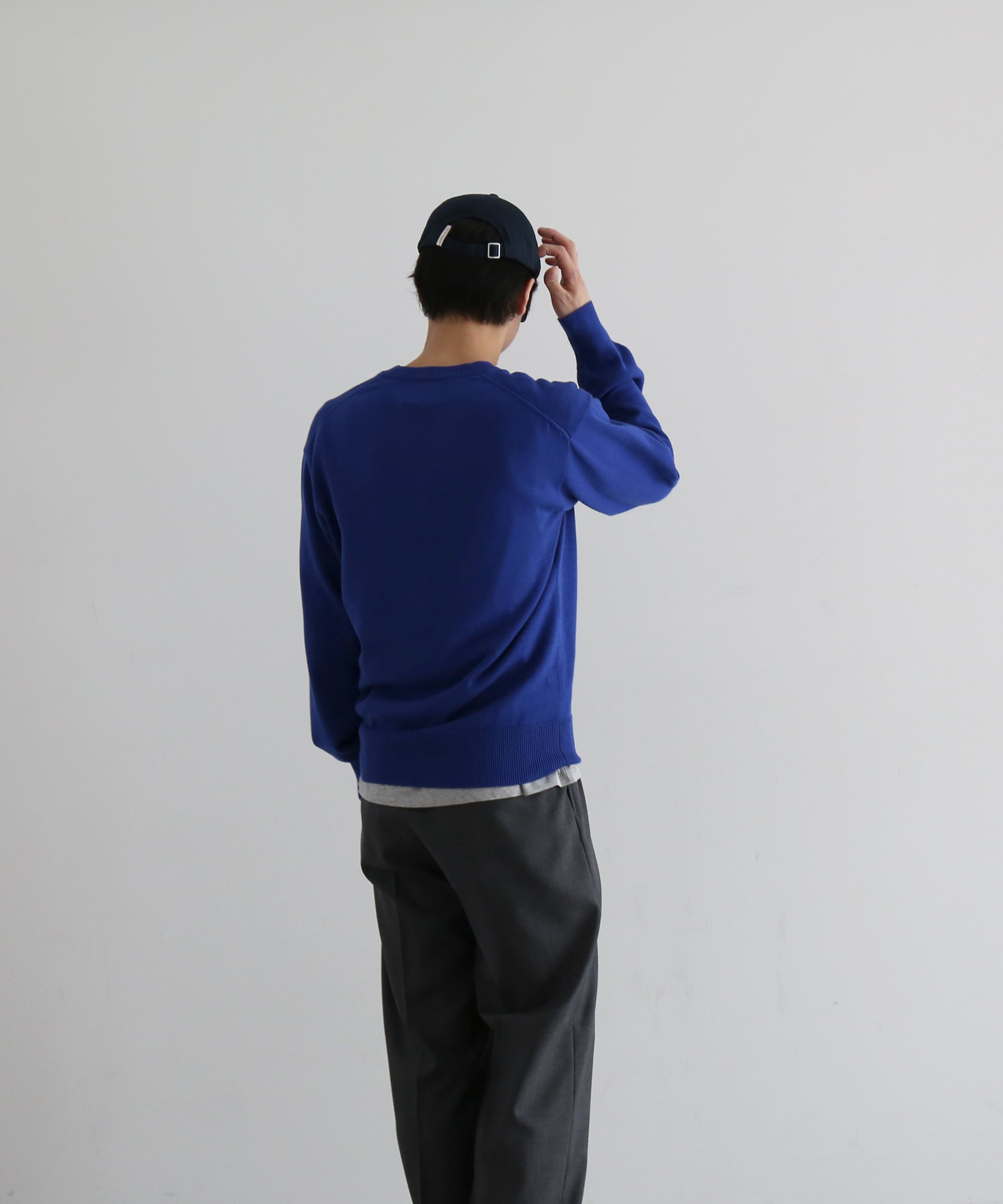KAIKO V neck sweater "BLUE"
