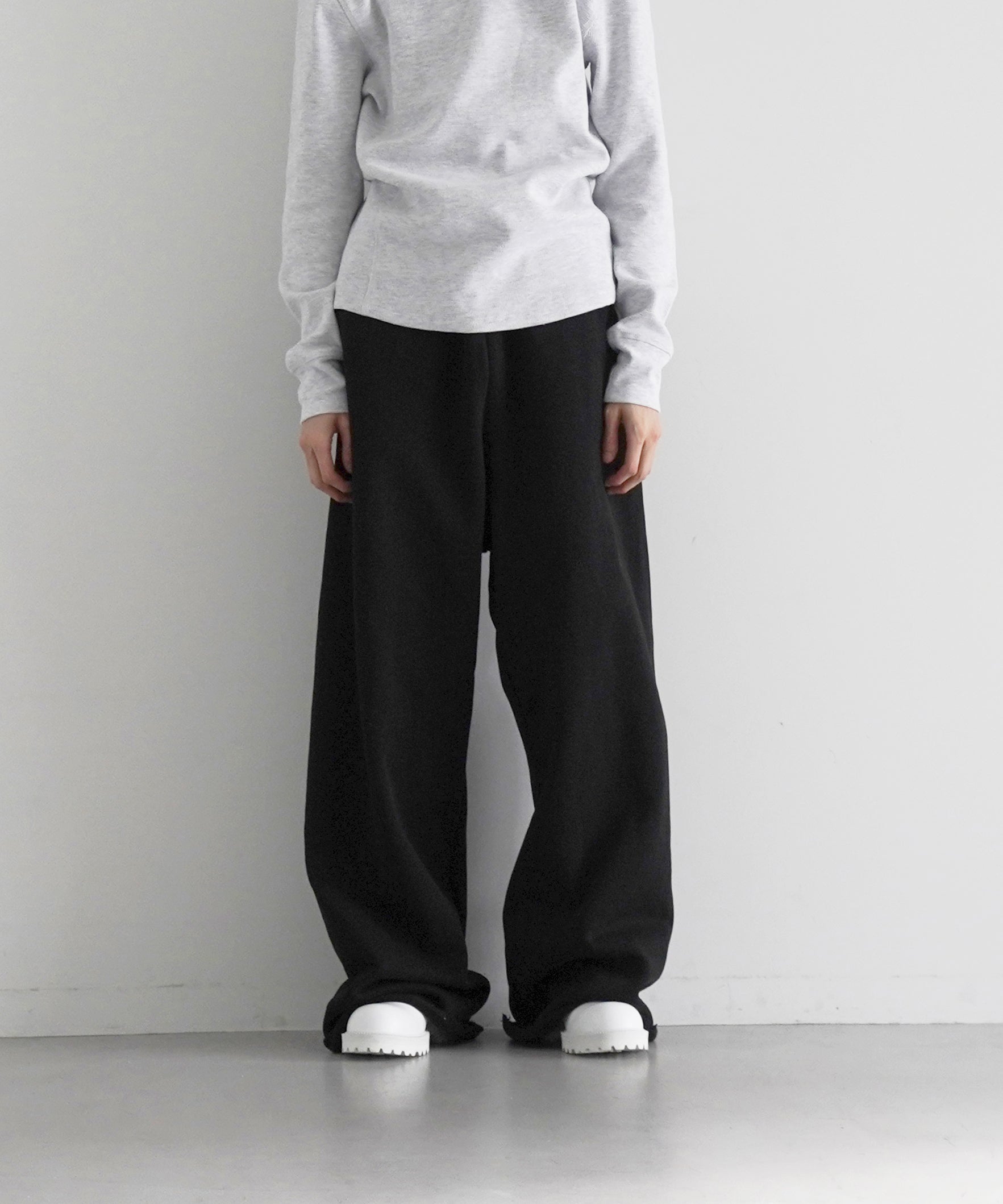ENTIRE STUDIOS Full sweatpant "BLACK"