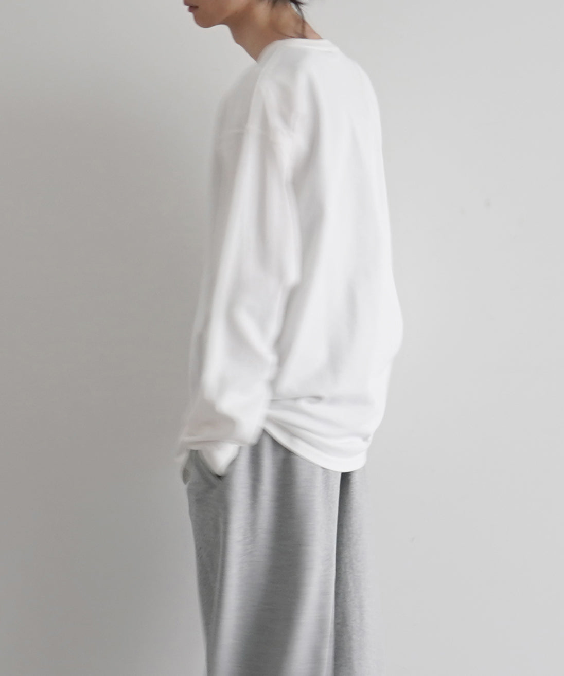 ISSUETHINGS 25b/101-c-09 "WHITE"