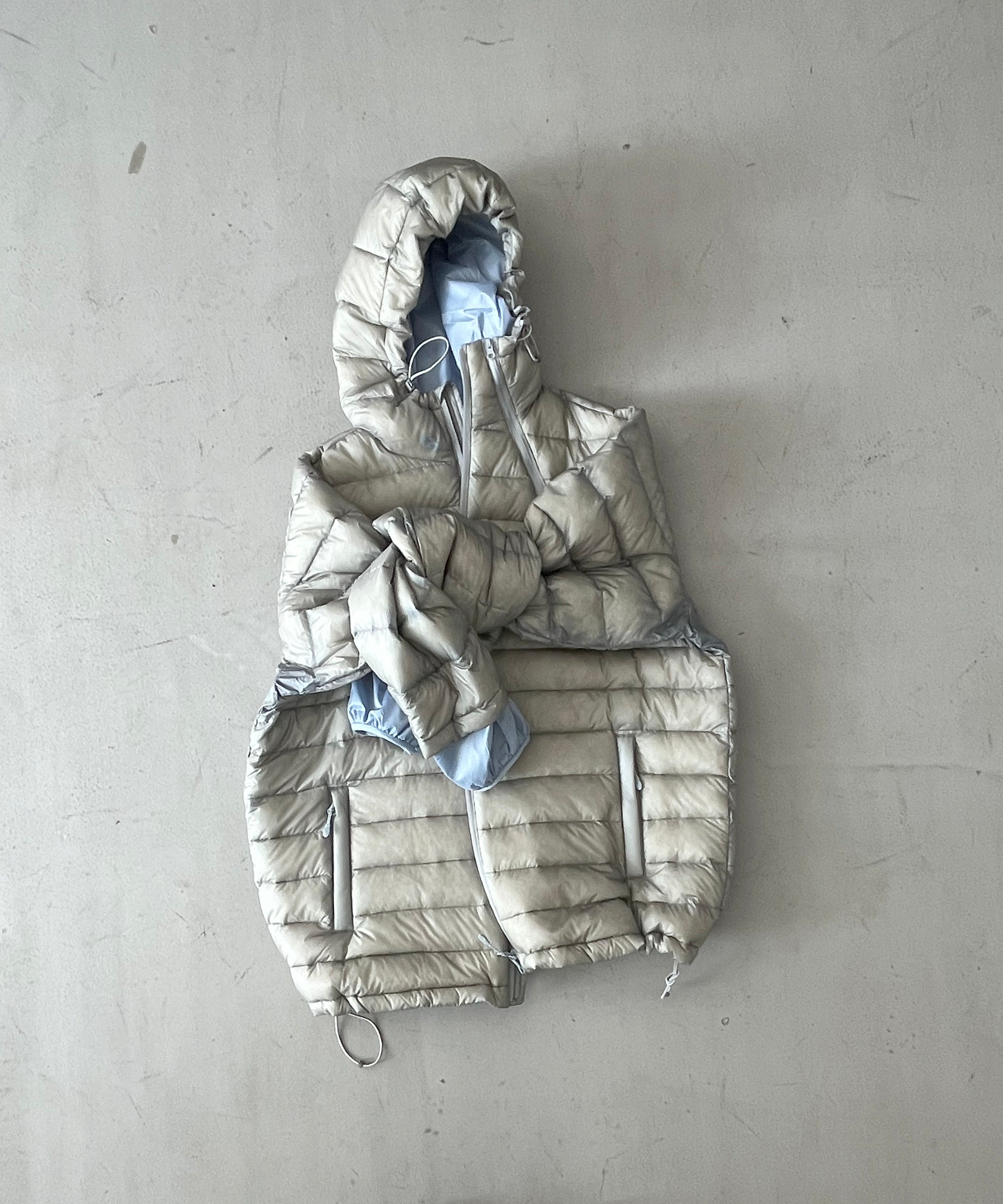 SAN SAN GEAR Suffix puffer jacket "GREY"