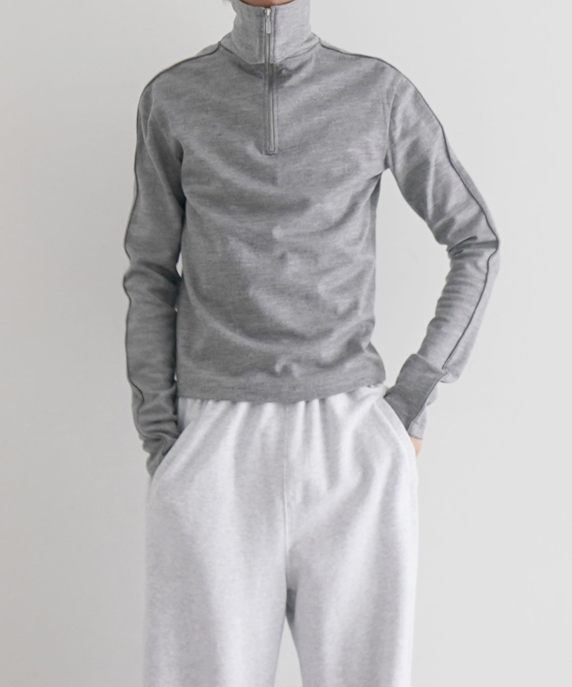 ENTIRE STUDIOS Apex wool top "DUST GREY"