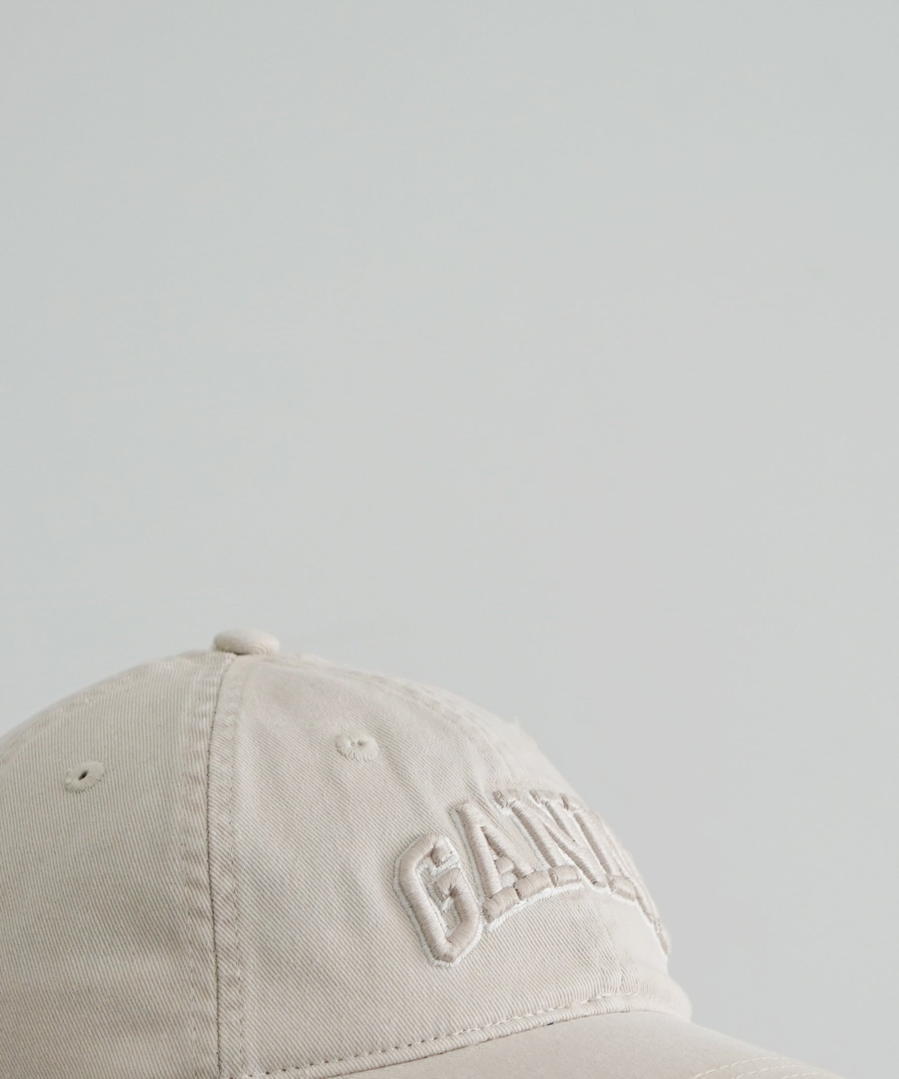GANNI Washed cotton canvas cap embroidery "EGRET"