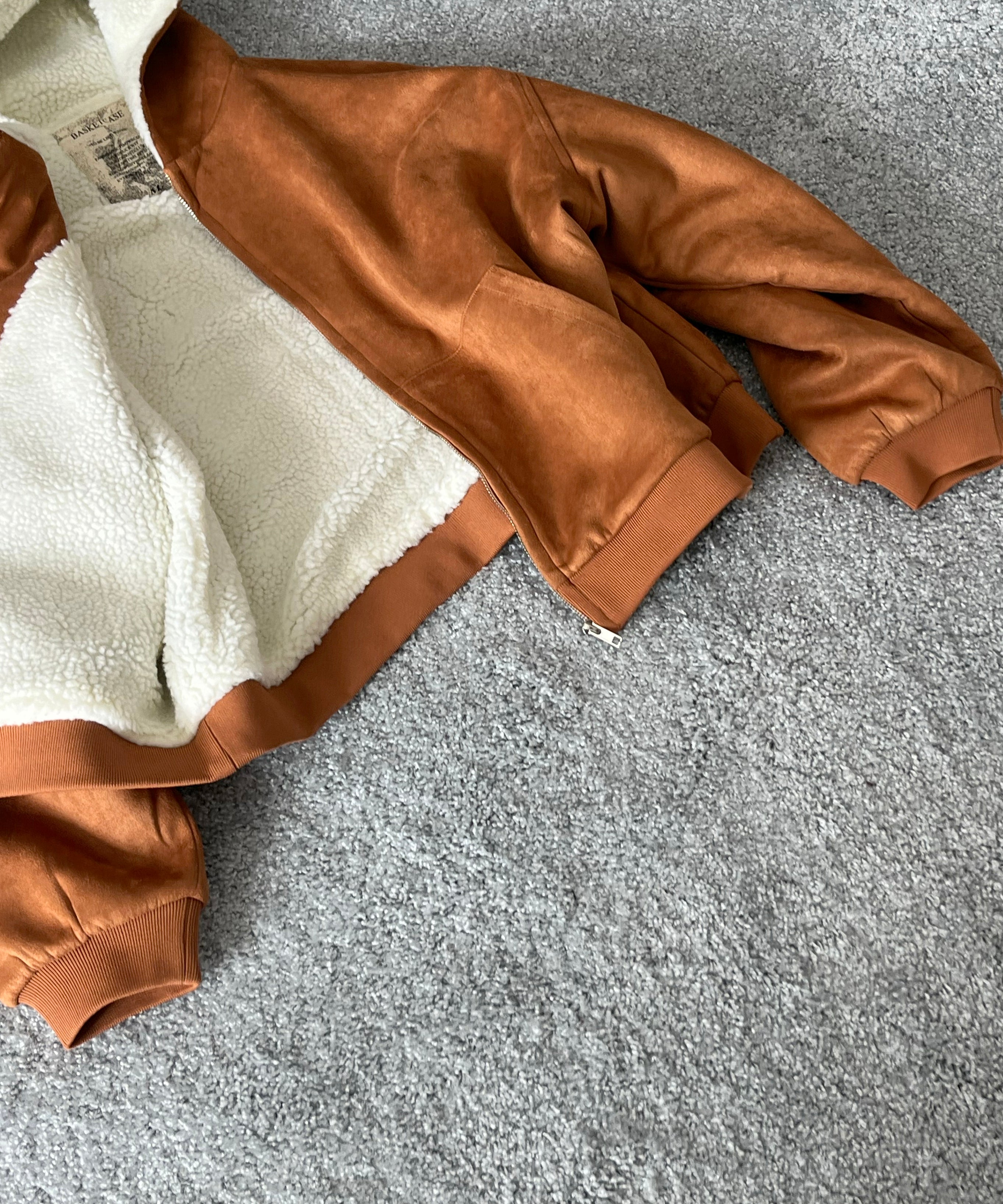 Basketcase Hench,ugg zip (super thick) "BROWN"