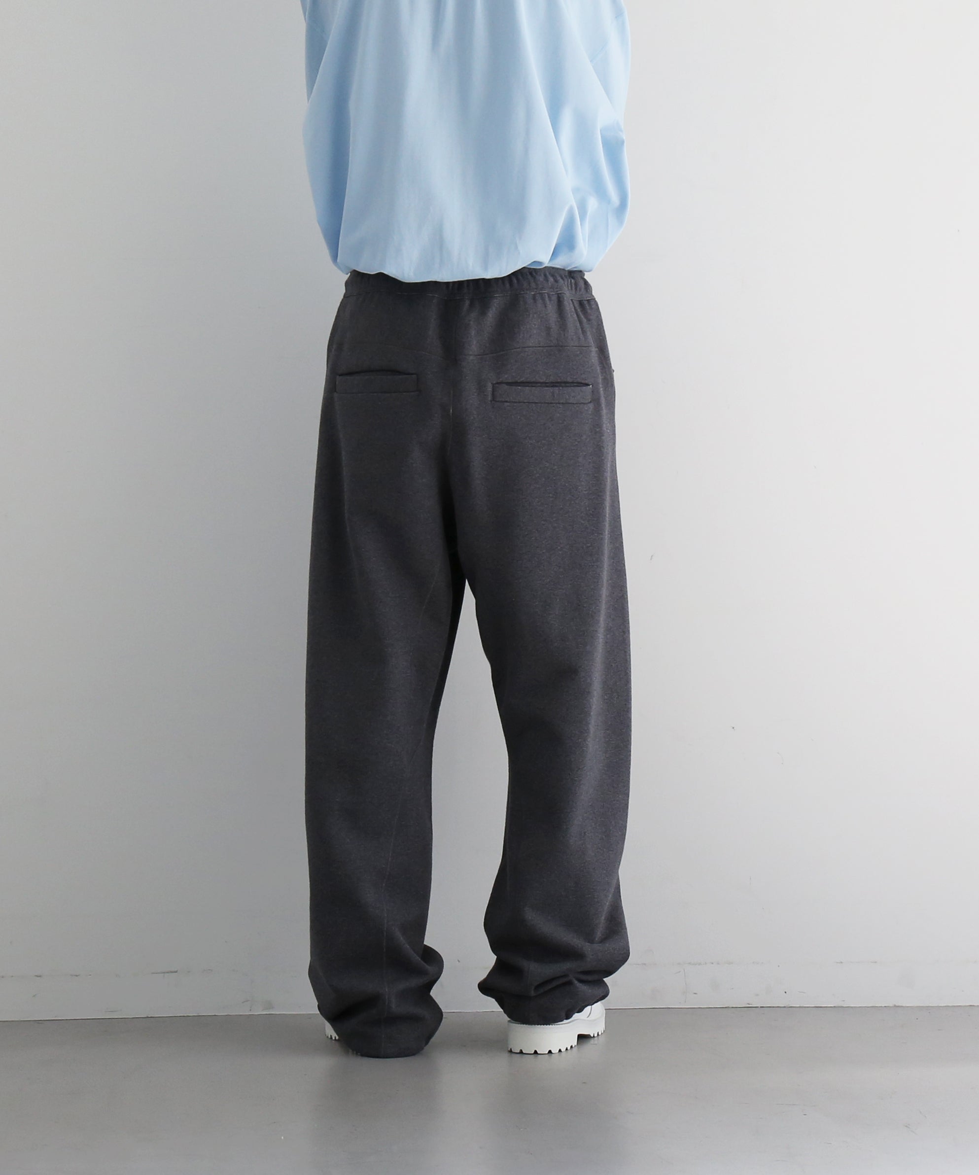【EXCLUSIVE】Laid.B "Training" O×LB sweat pants "CHARCOAL GRAY"