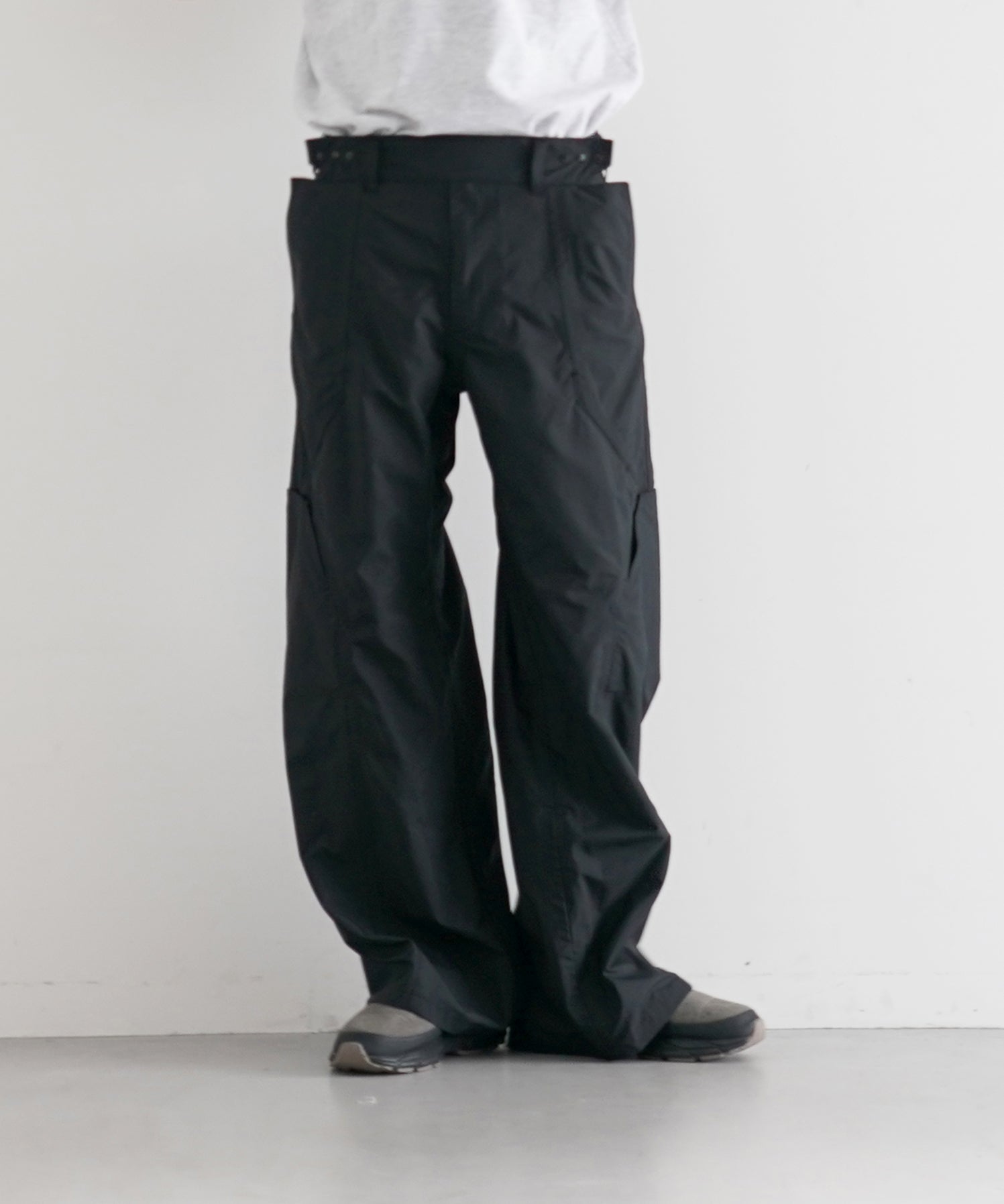 OPPOSE DUALITY 8Pocket panel wide shell trs "BLACK"