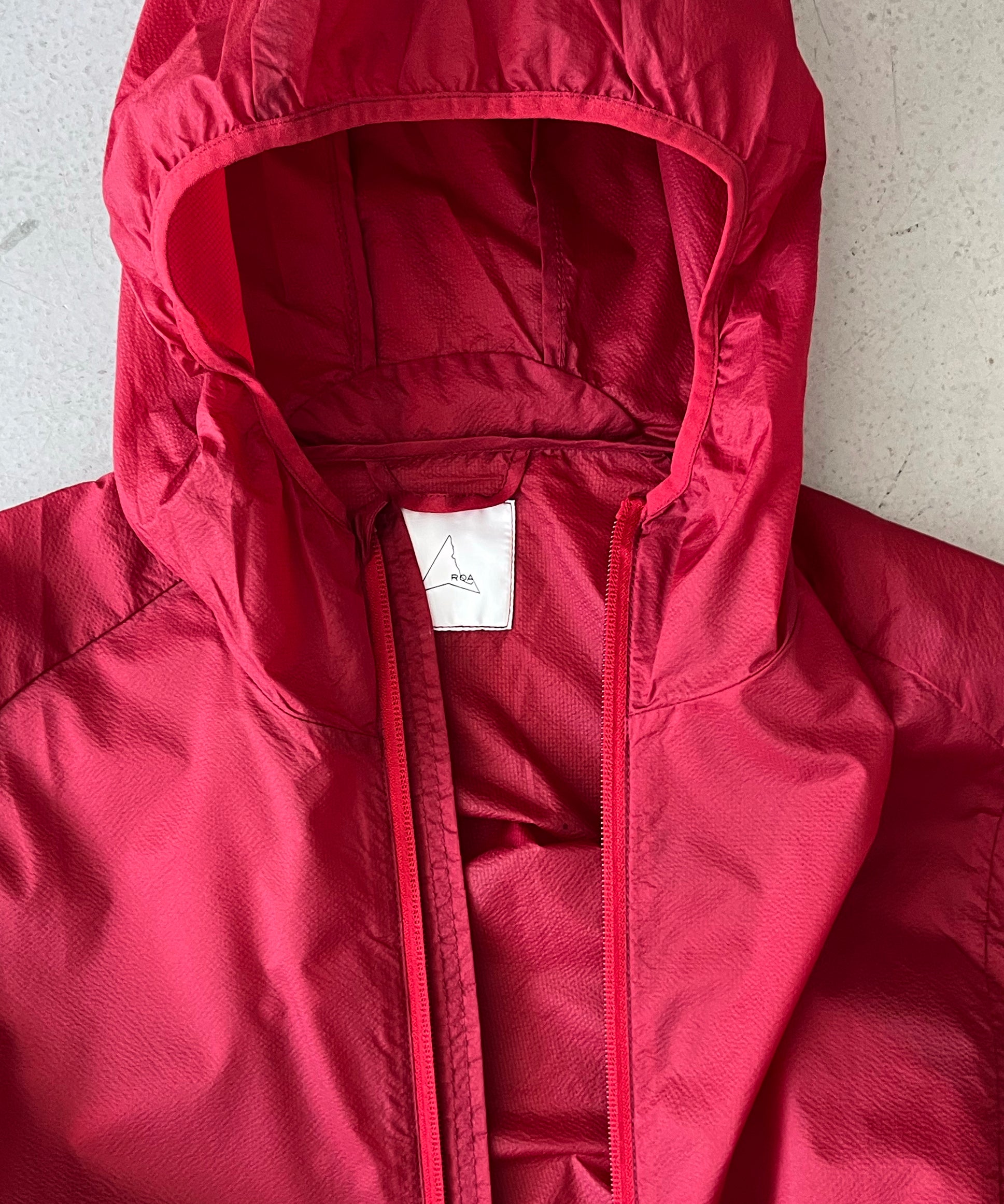 ROA Hue packable wind jacket "DARK RED"